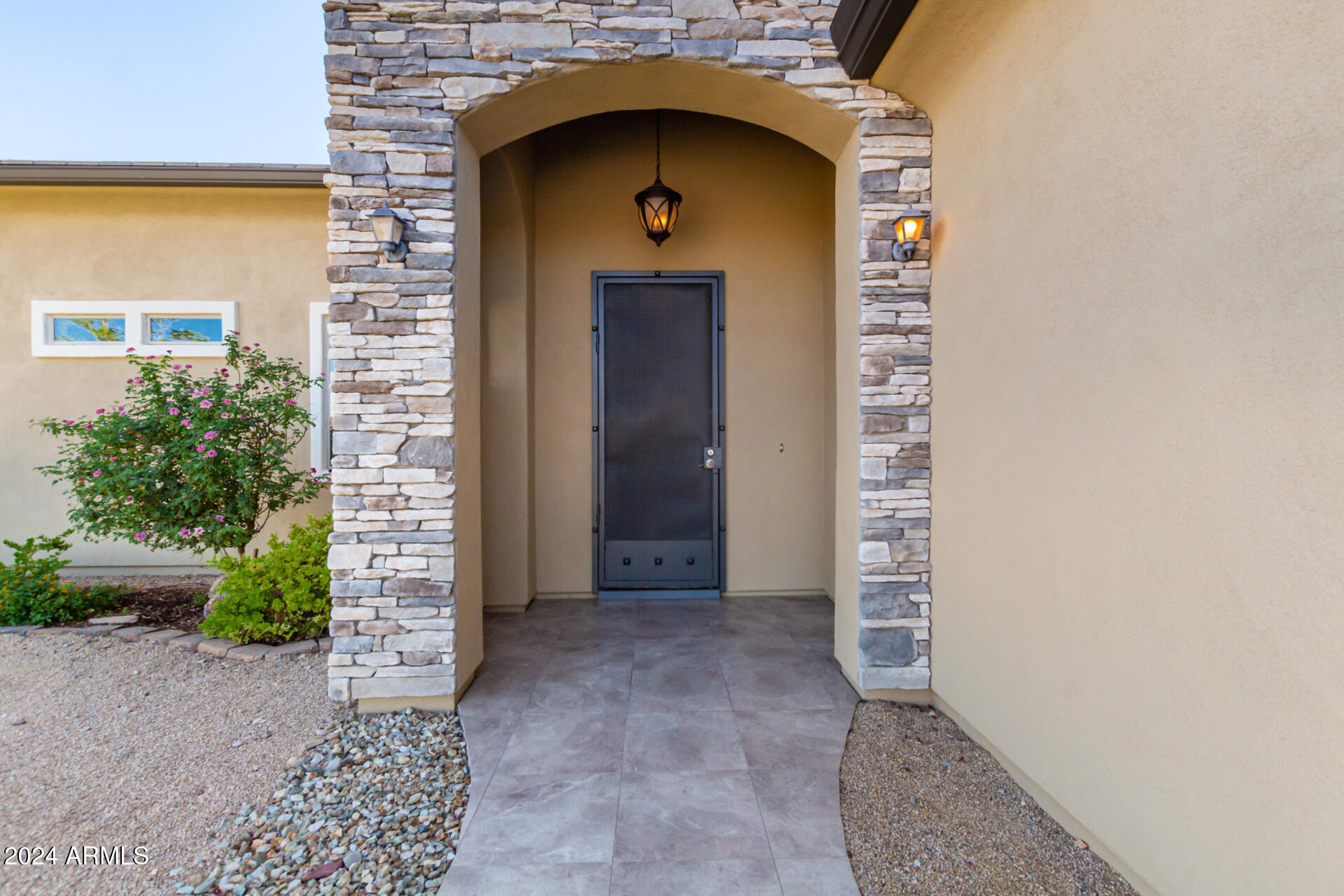 16217 W SKINNER Road