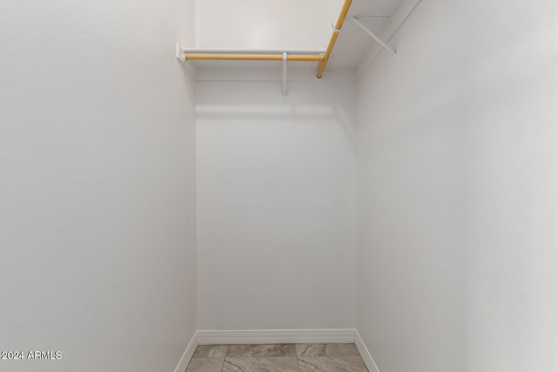 16217 W SKINNER Road