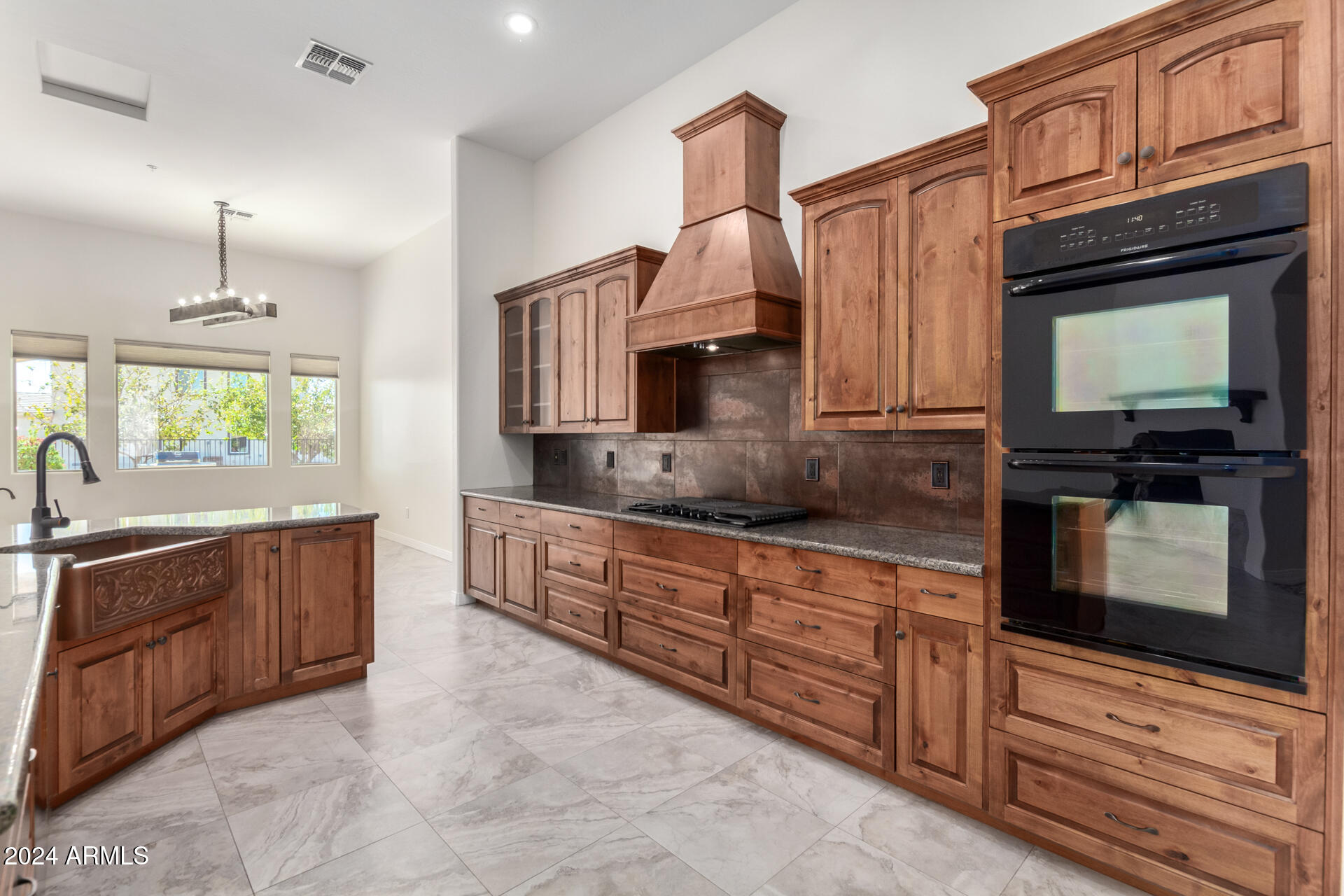 16217 W SKINNER Road