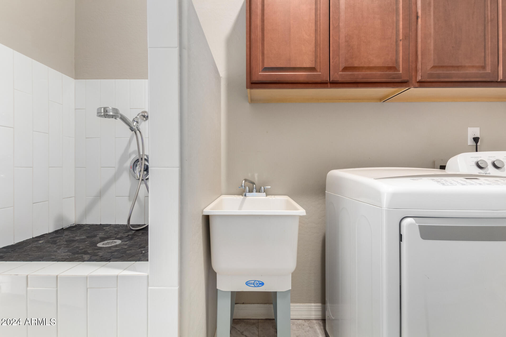 16217 W SKINNER Road