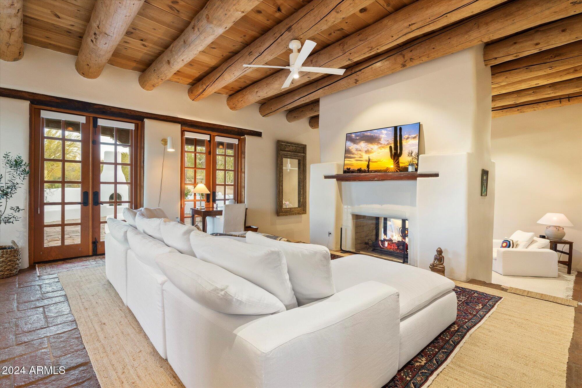 7614 E ROCKING CHAIR Road