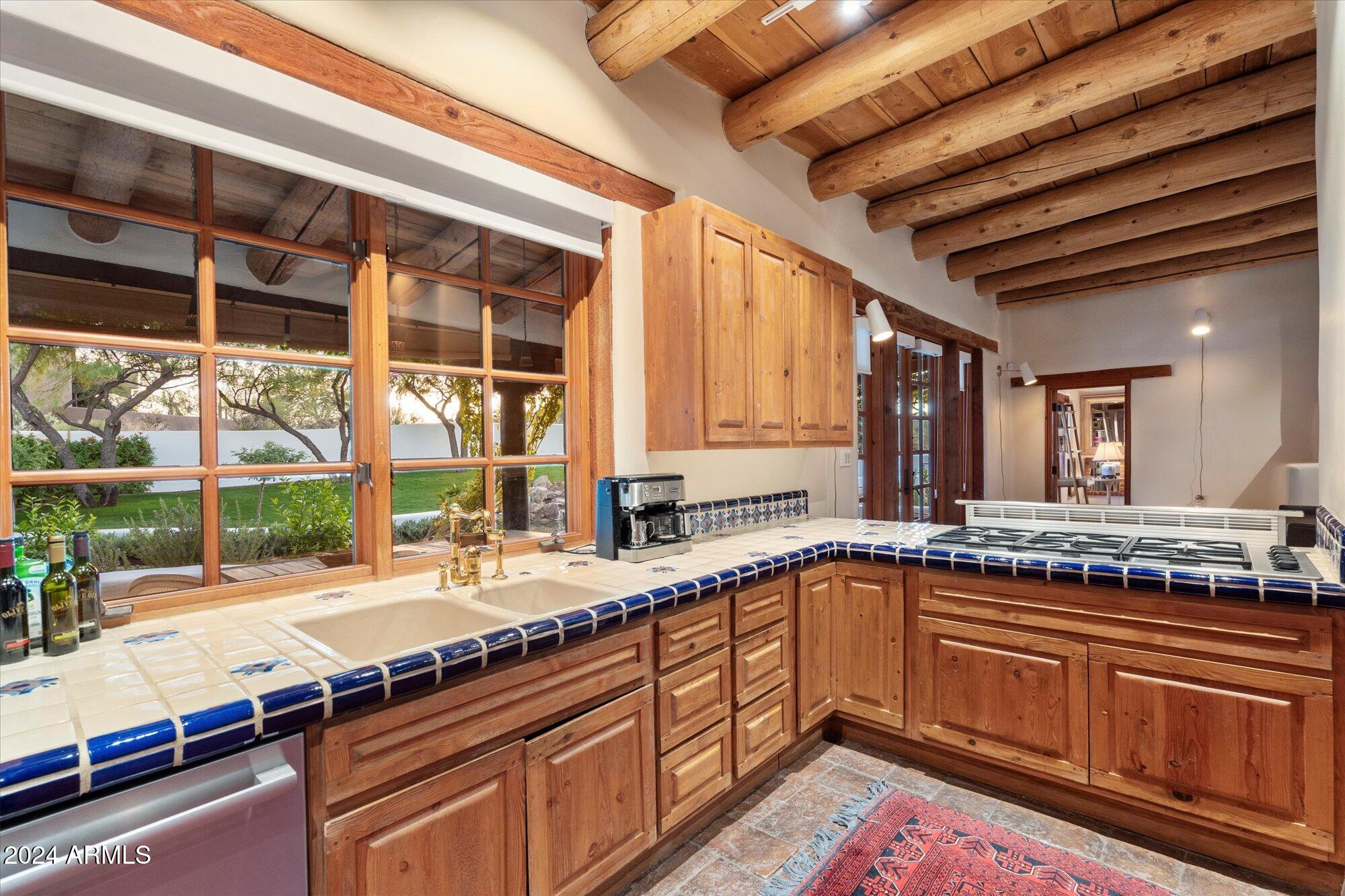 7614 E ROCKING CHAIR Road