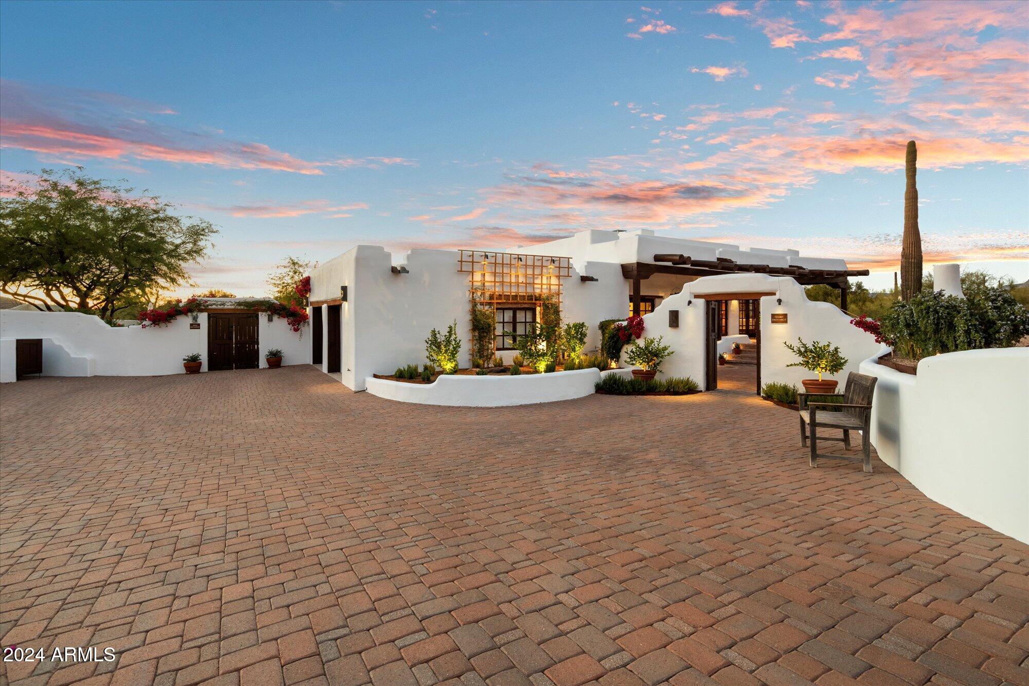 7614 E ROCKING CHAIR Road