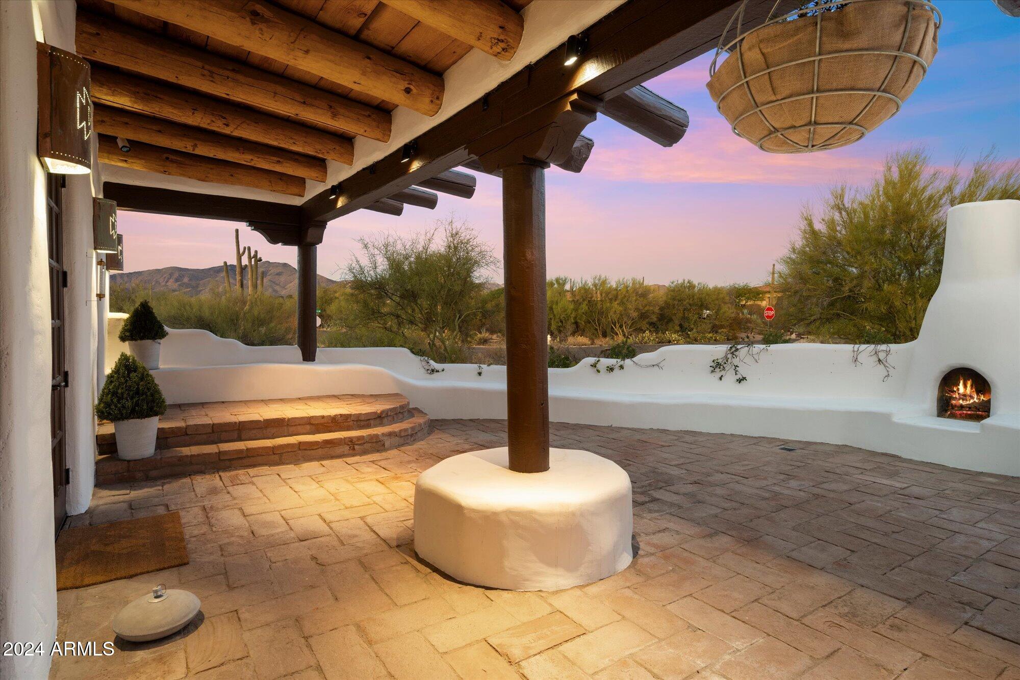 7614 E ROCKING CHAIR Road