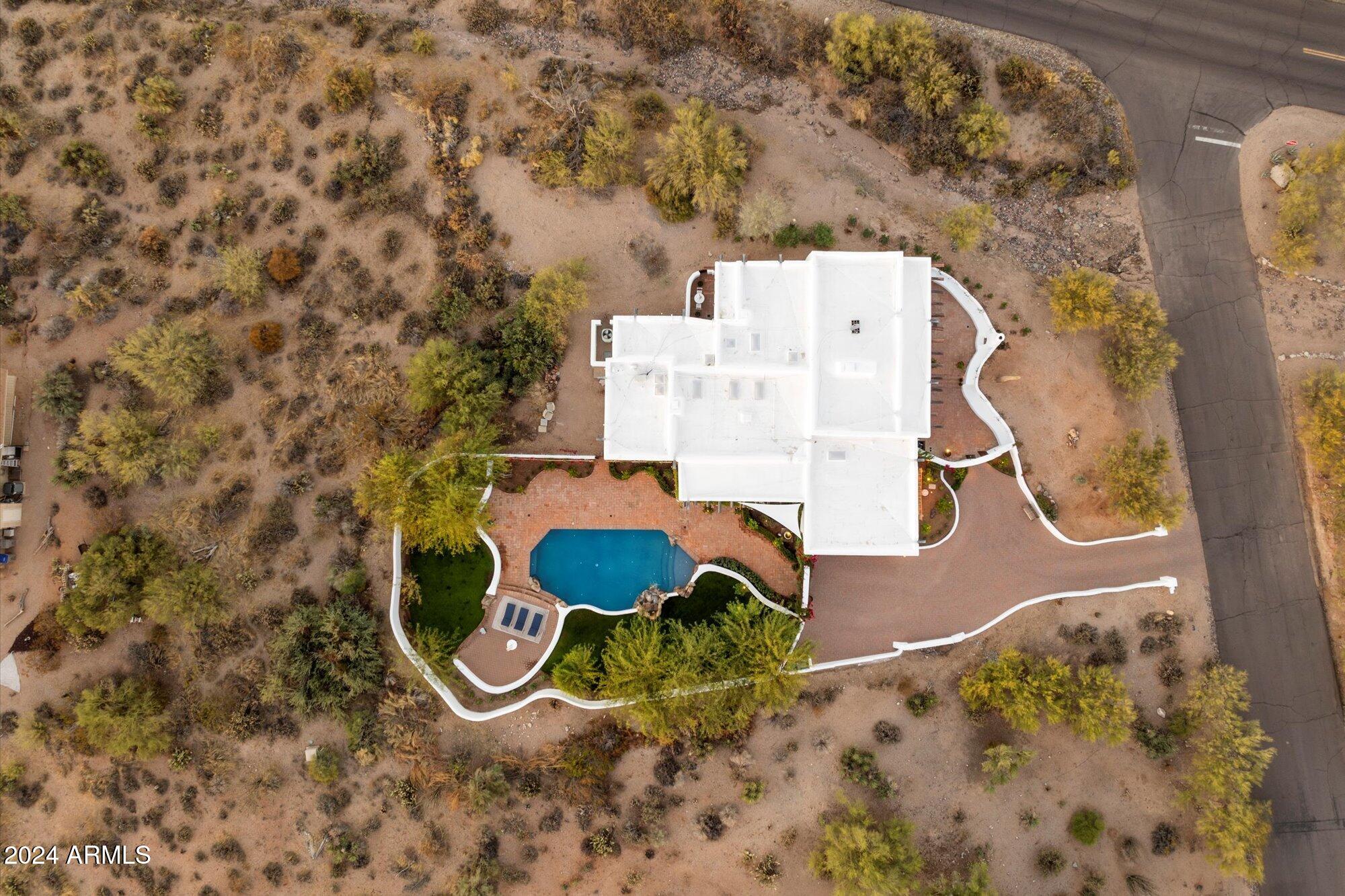 7614 E ROCKING CHAIR Road