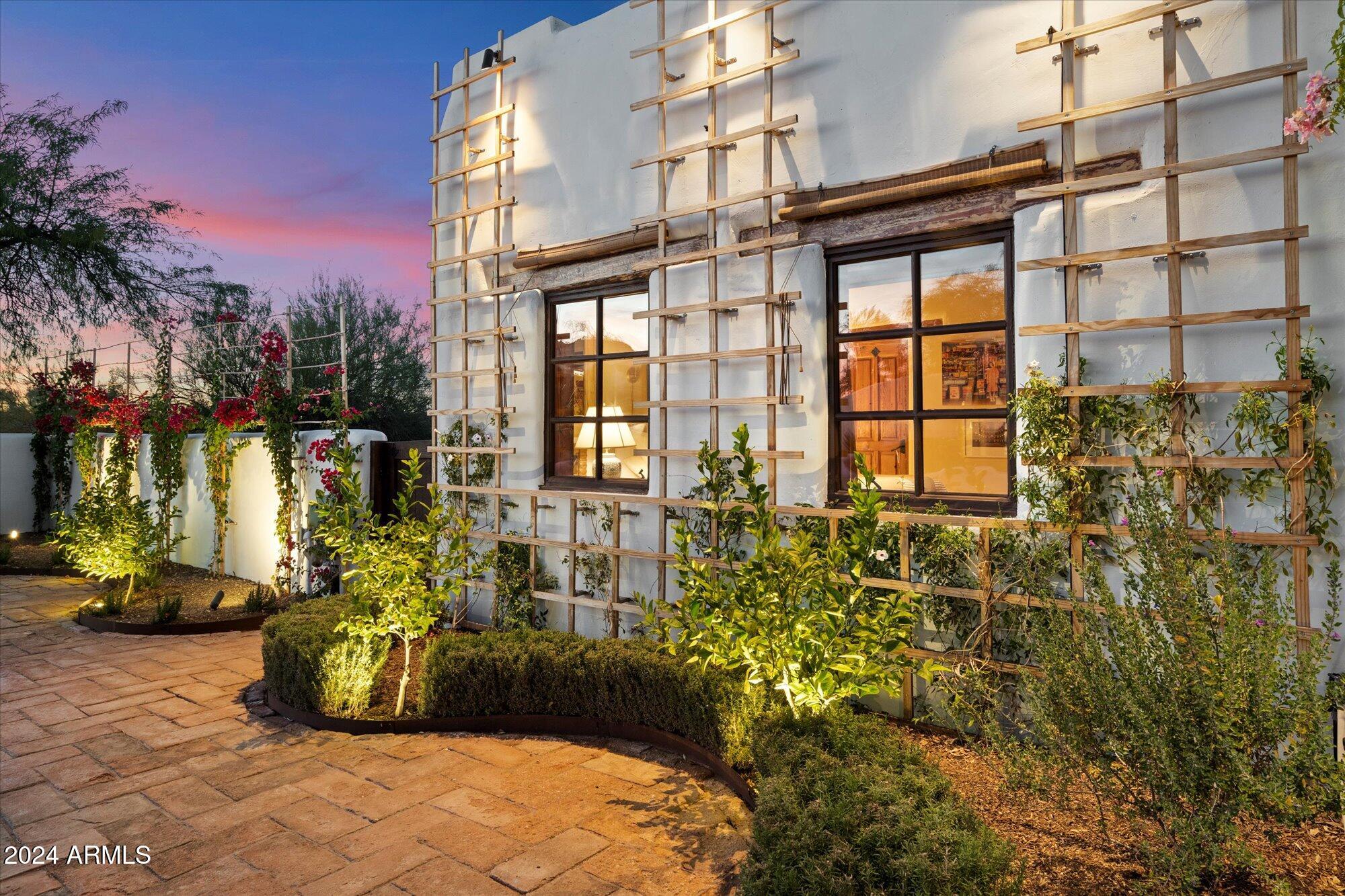 7614 E ROCKING CHAIR Road