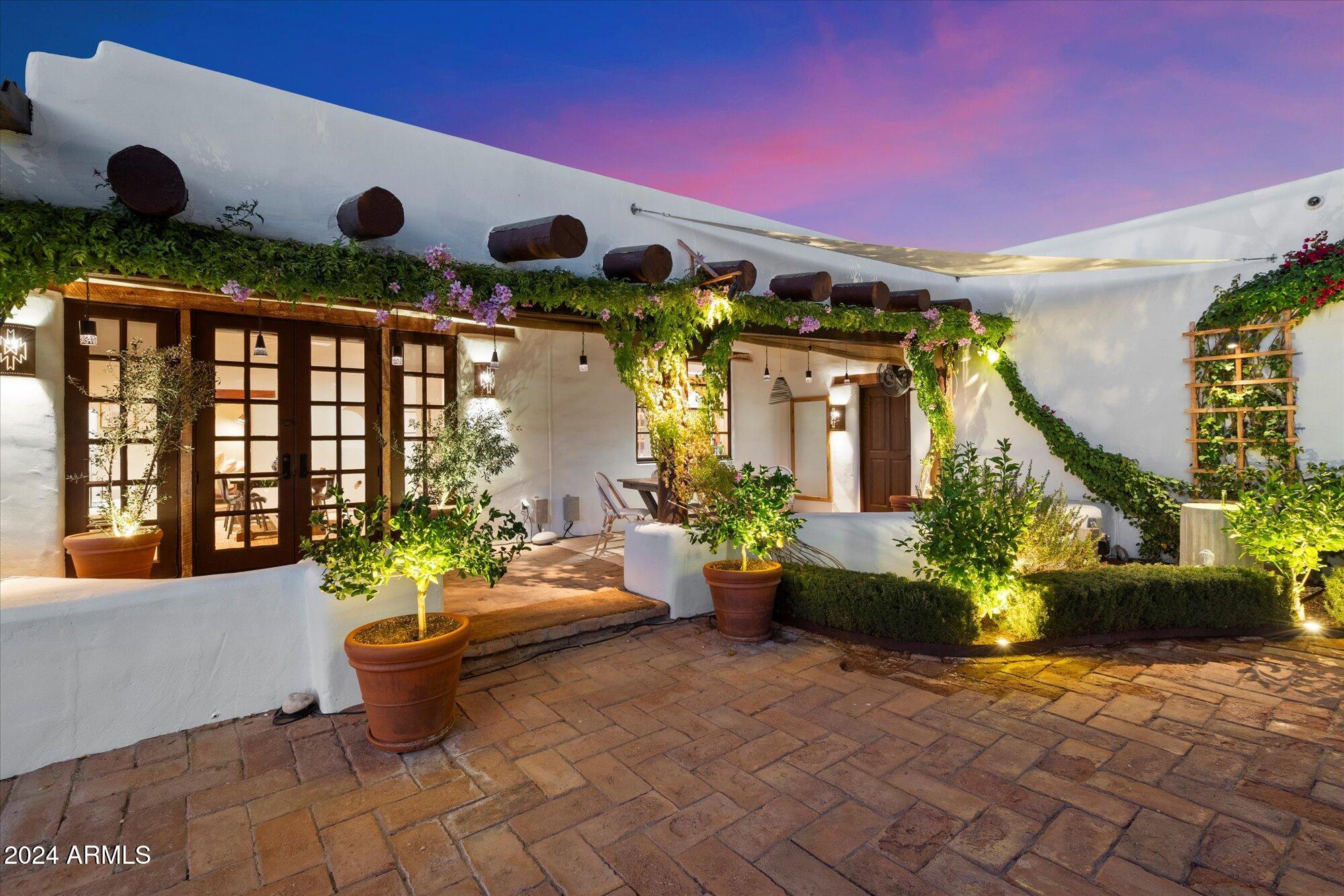 7614 E ROCKING CHAIR Road