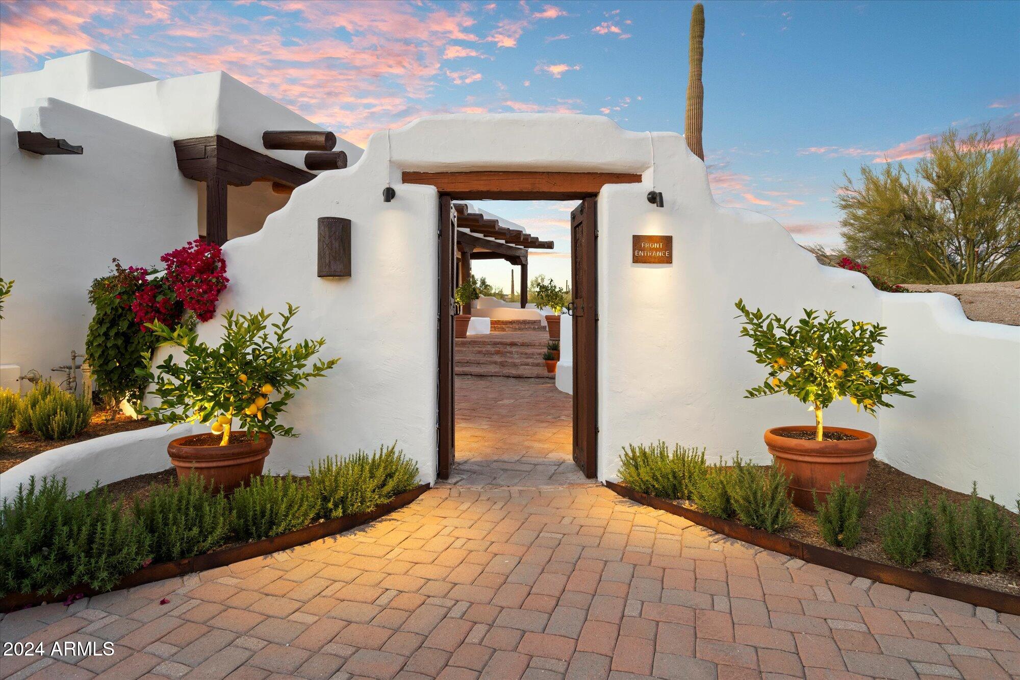 7614 E ROCKING CHAIR Road