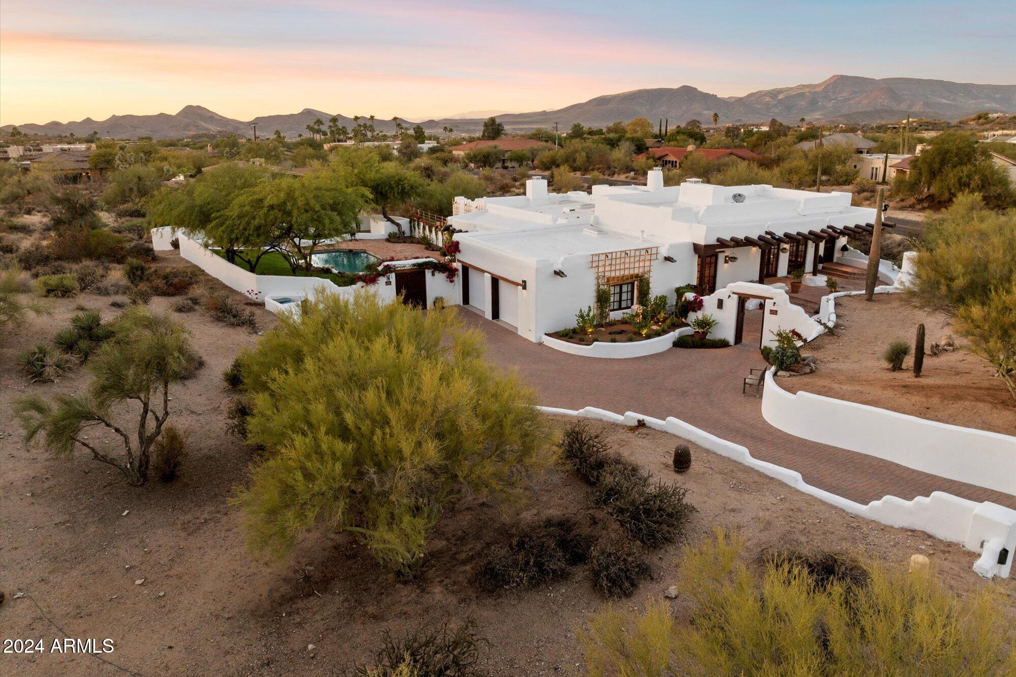 7614 E ROCKING CHAIR Road