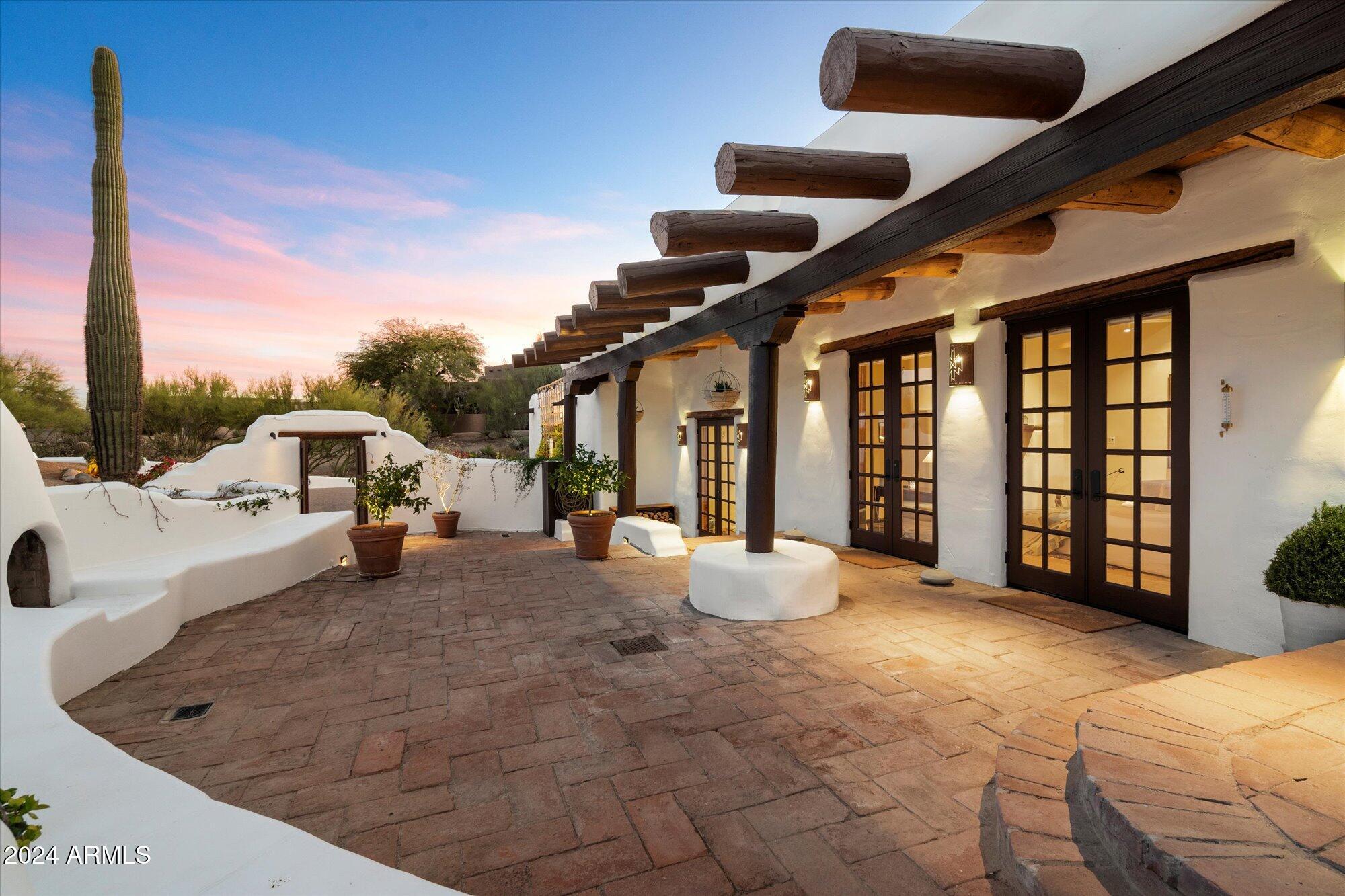 7614 E ROCKING CHAIR Road