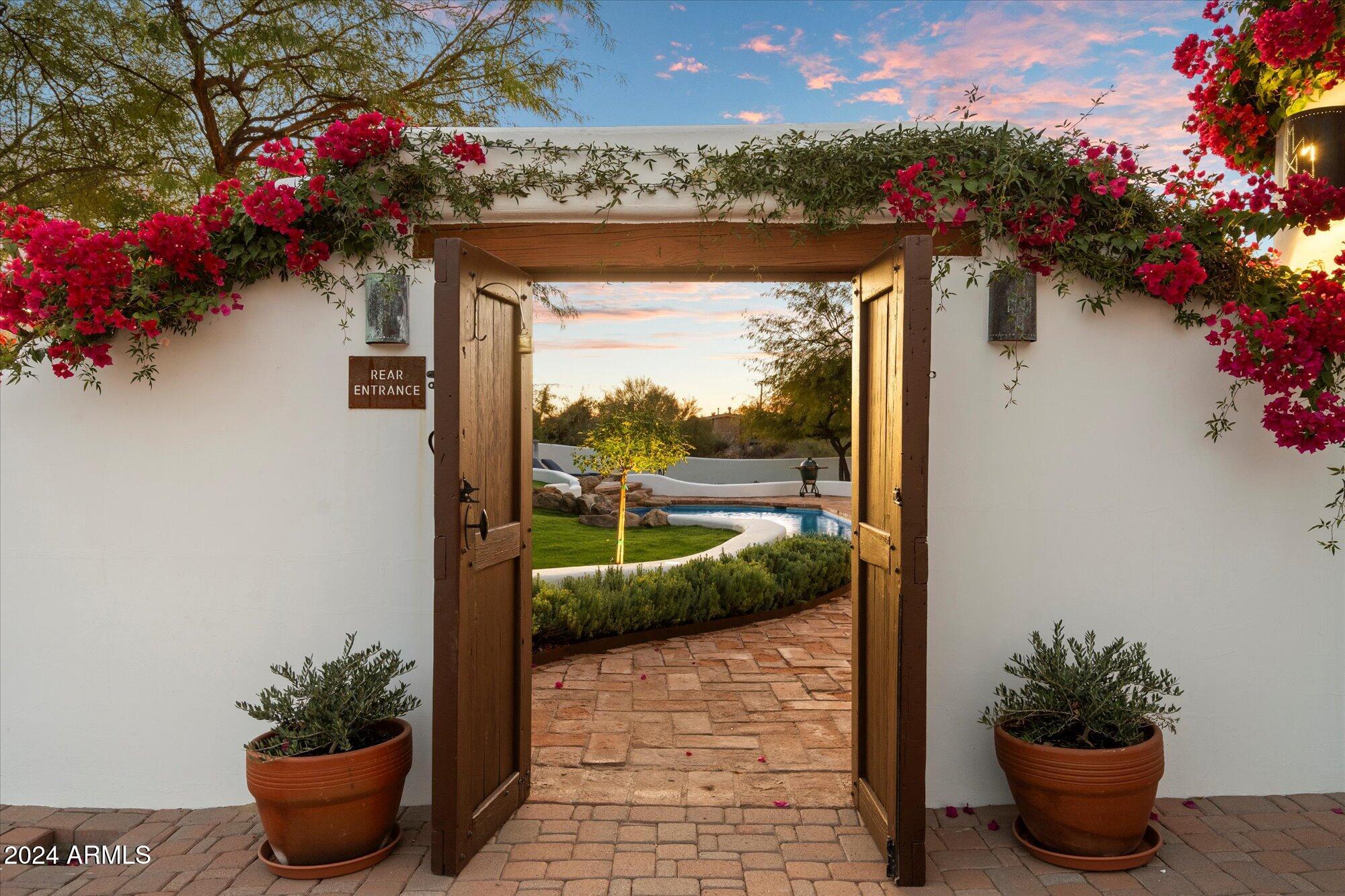 7614 E ROCKING CHAIR Road