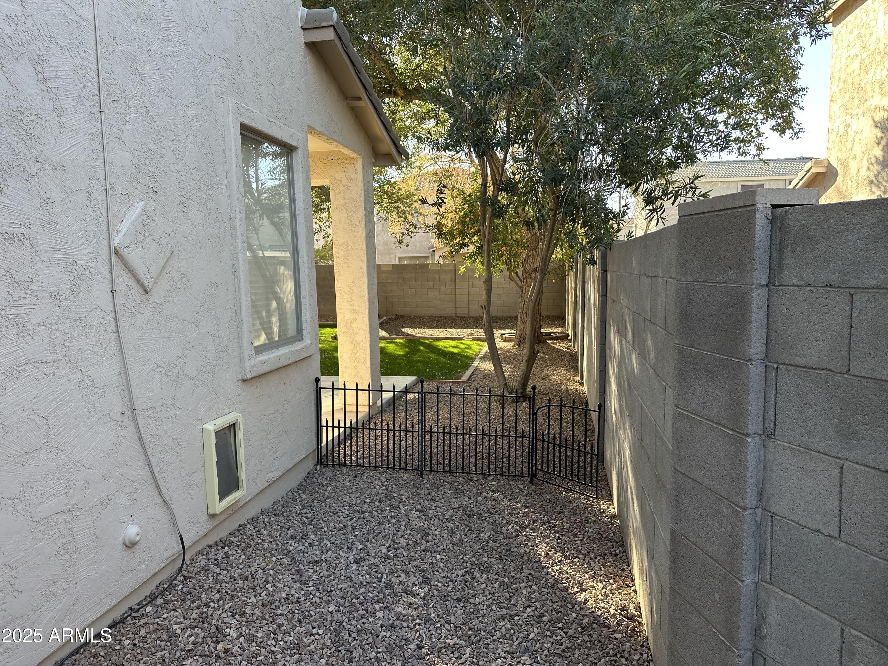 3886 S CRICKET Drive