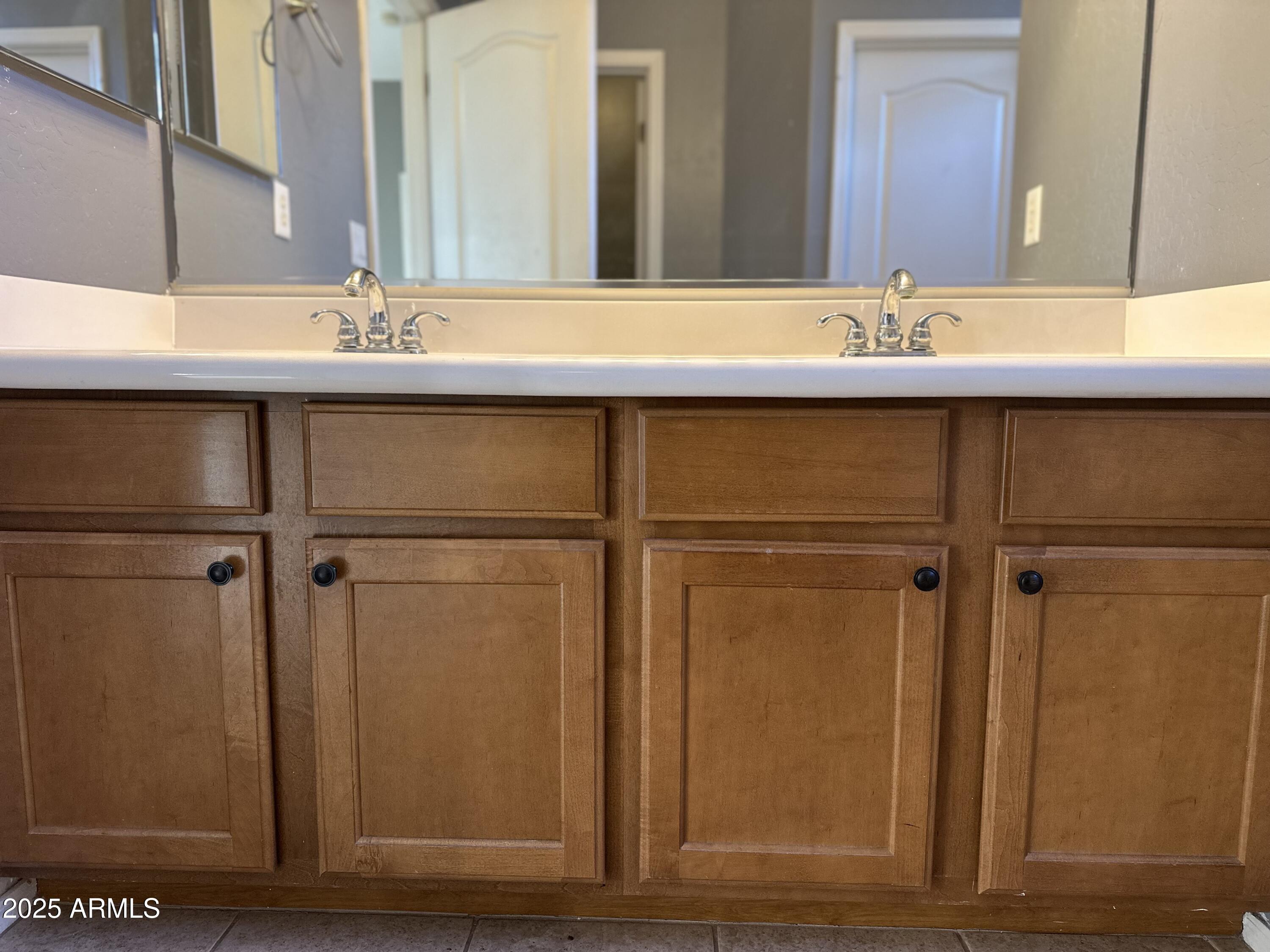 3886 S CRICKET Drive