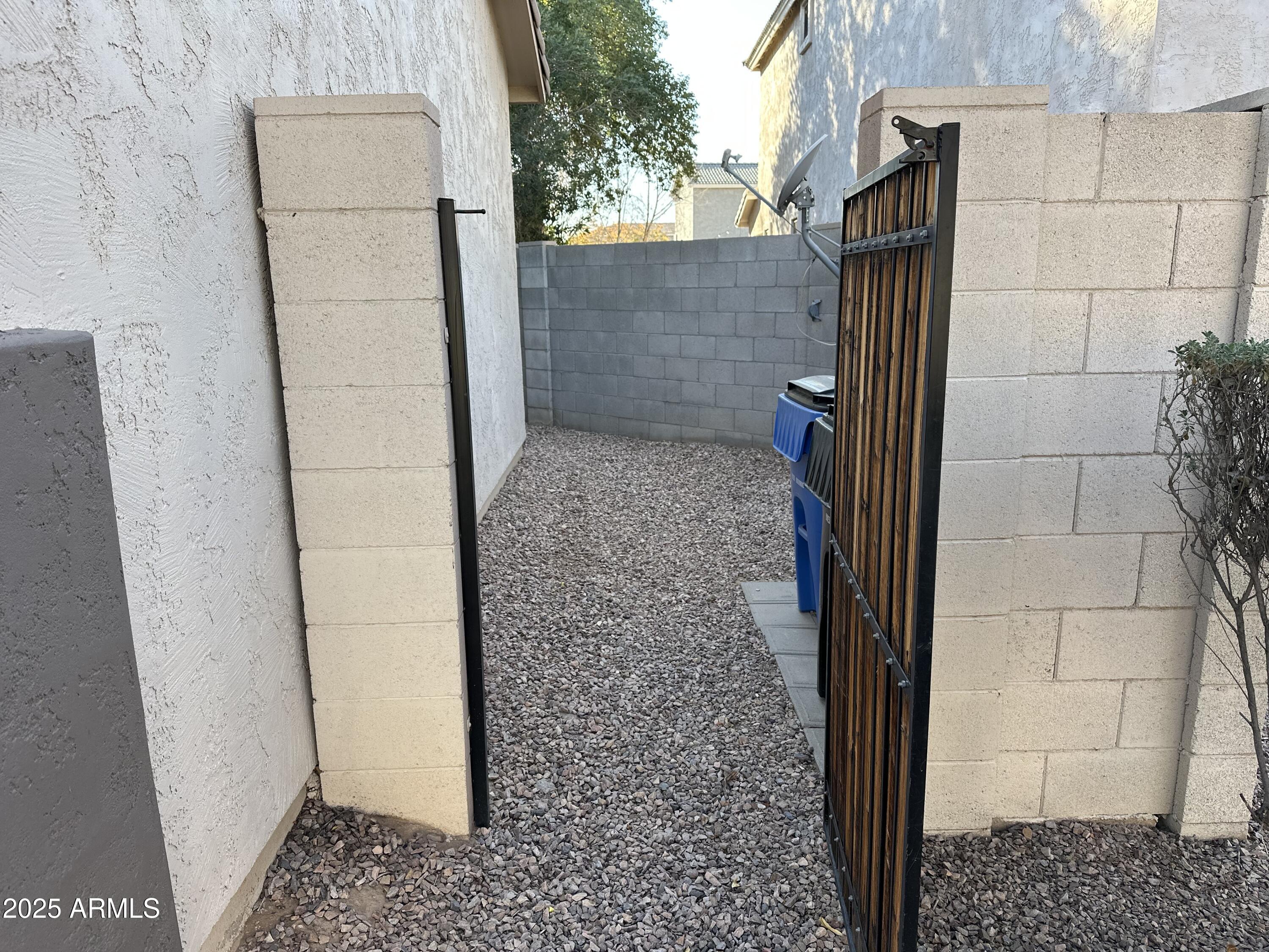 3886 S CRICKET Drive