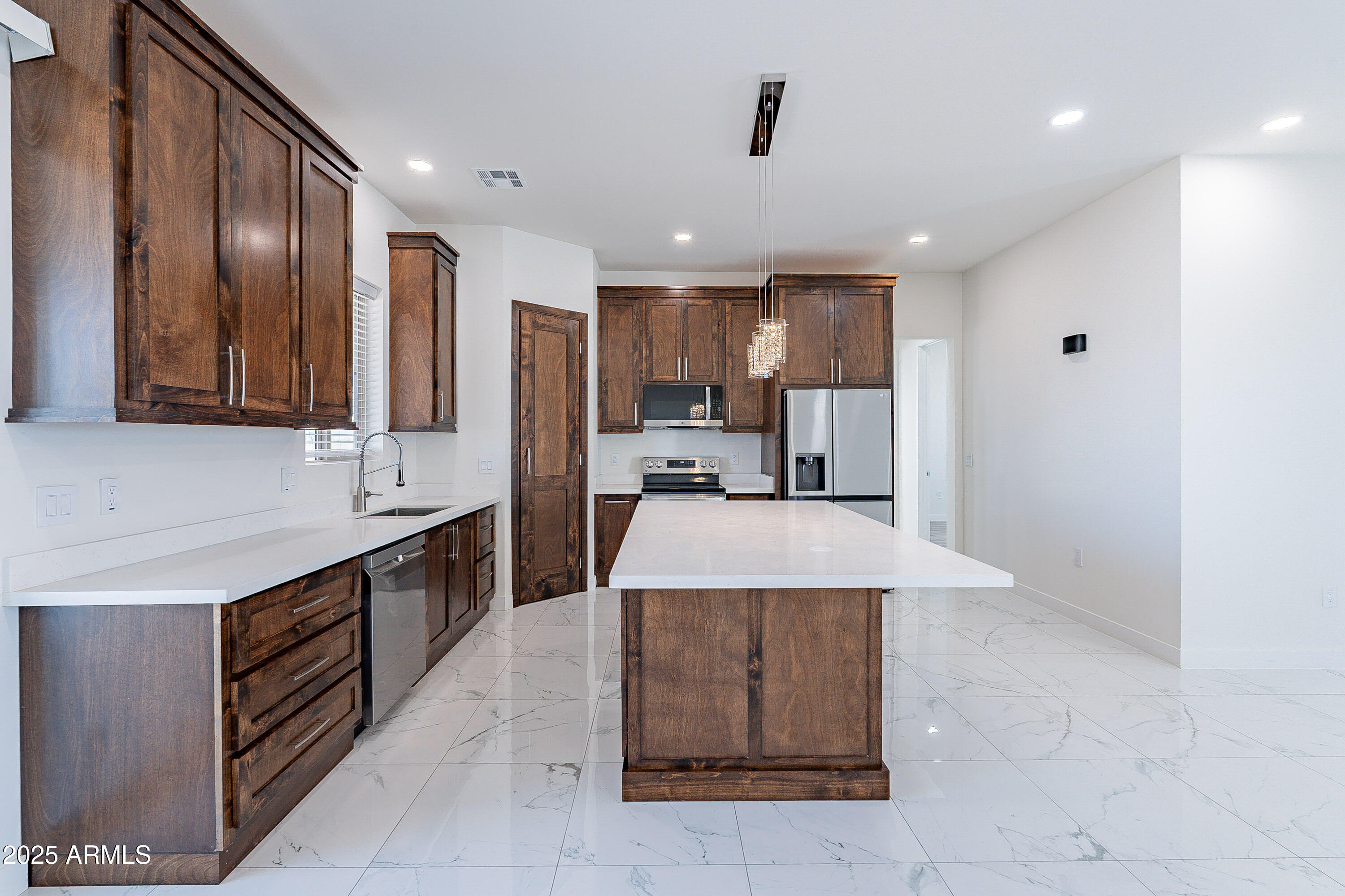 26623 S 187th Avenue