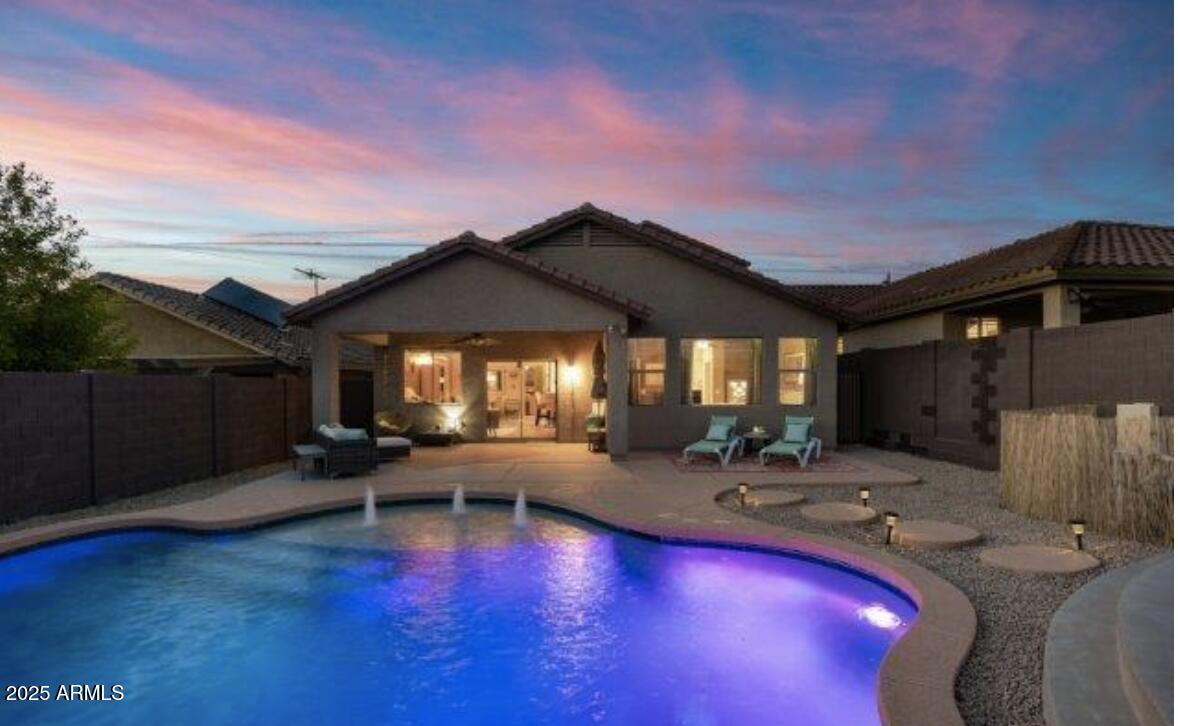 3767 W DESERT CREEK Lane