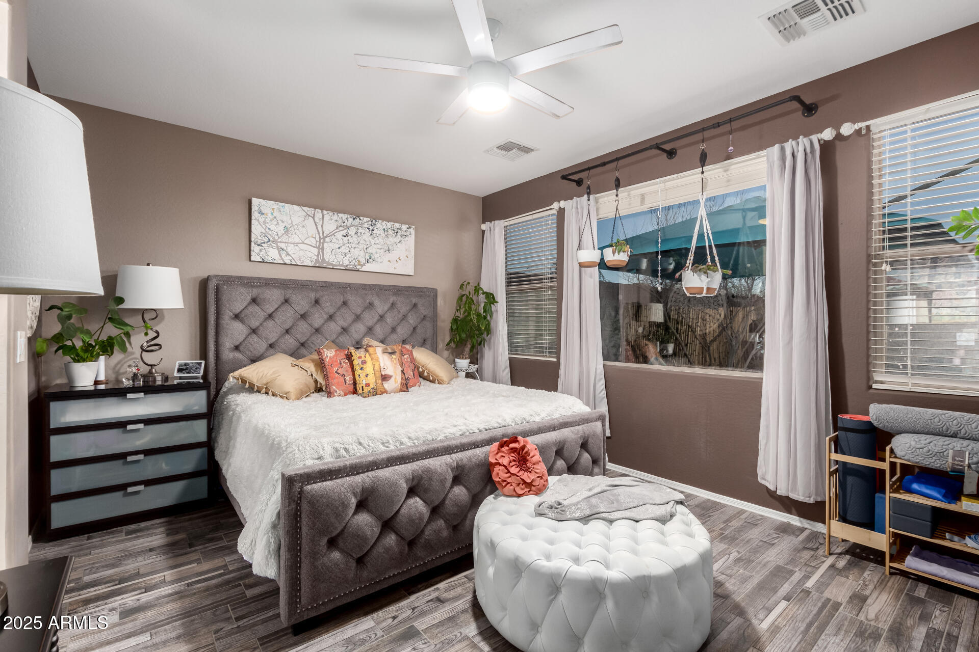 3767 W DESERT CREEK Lane