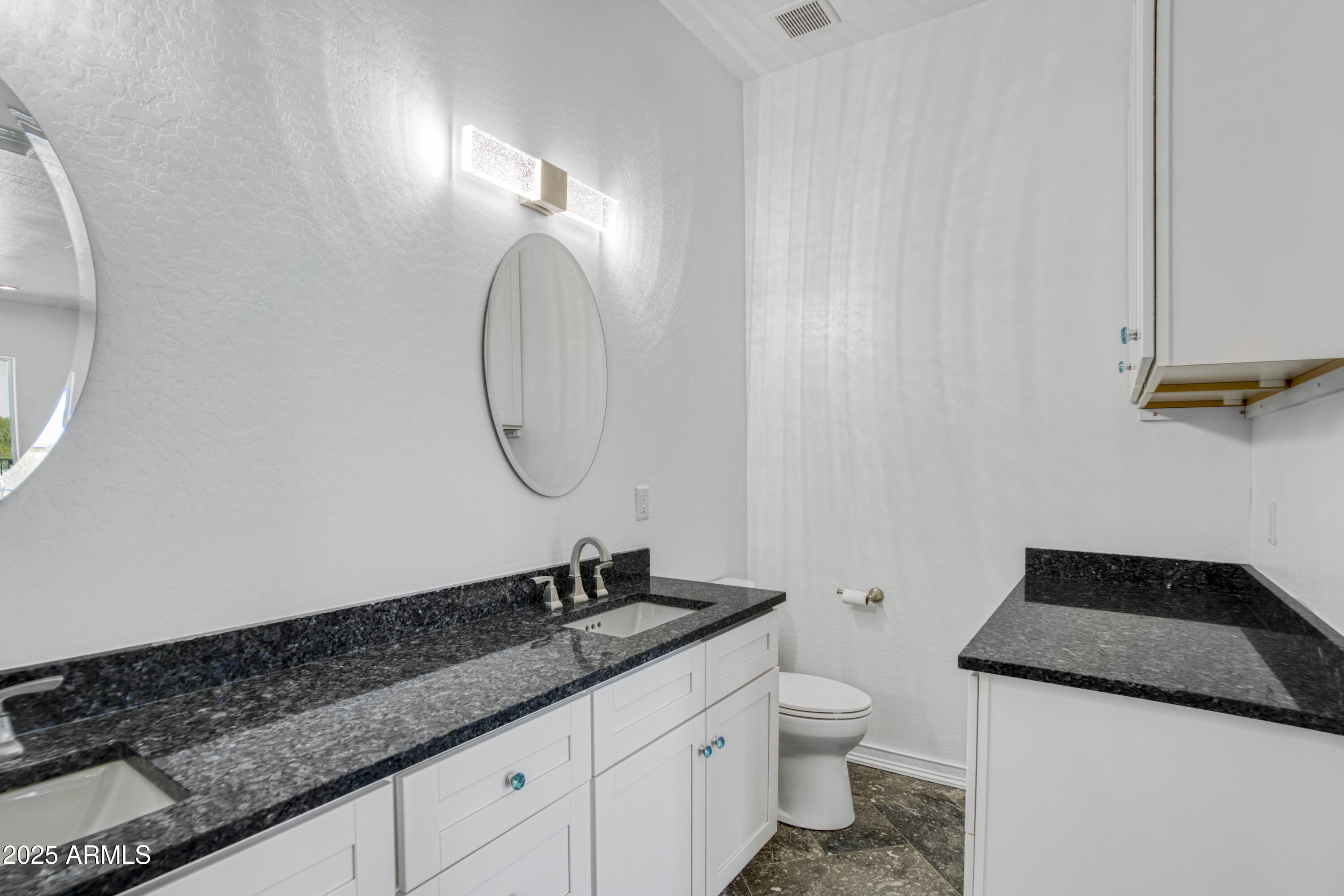 16209 W SKINNER Road