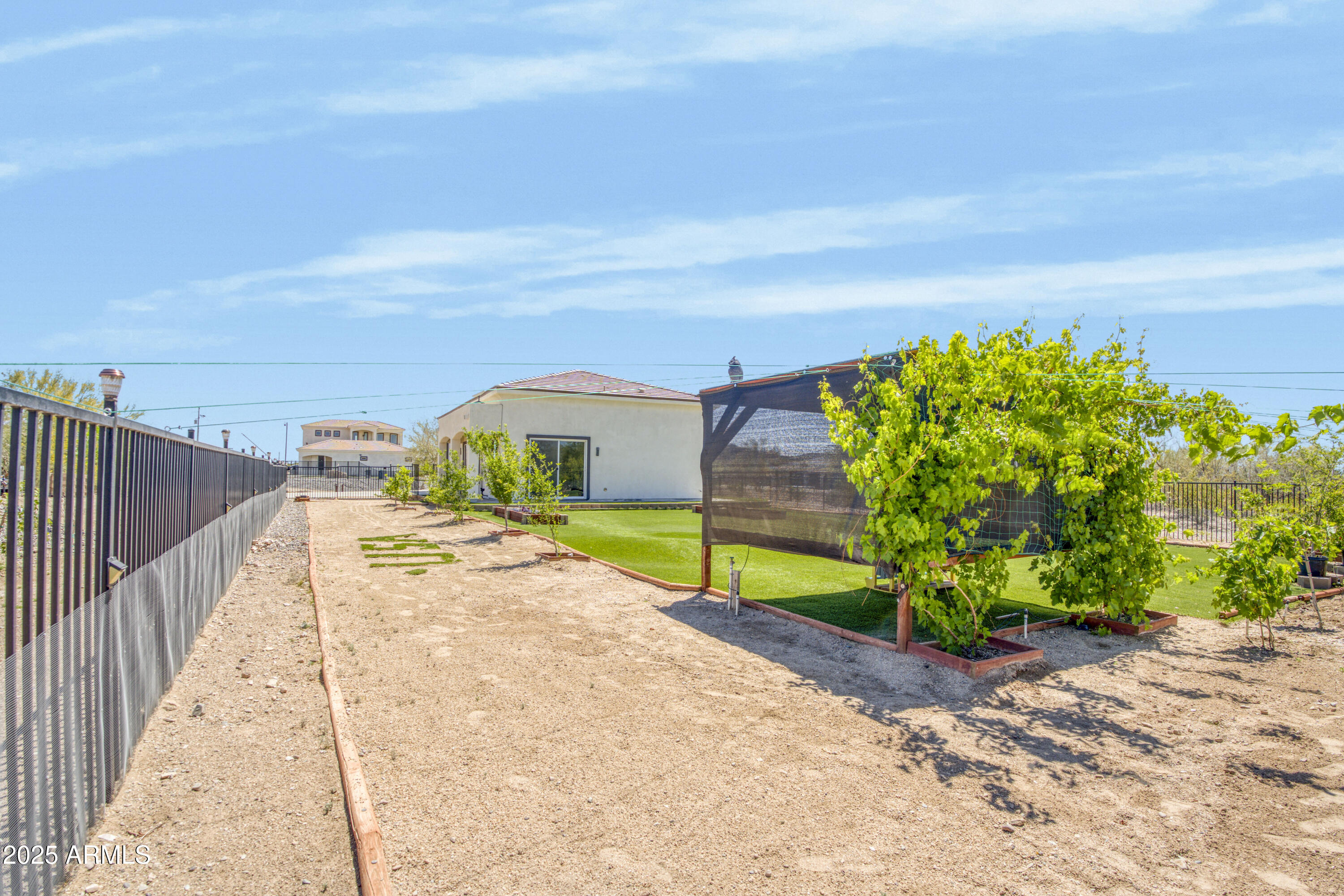 16209 W SKINNER Road