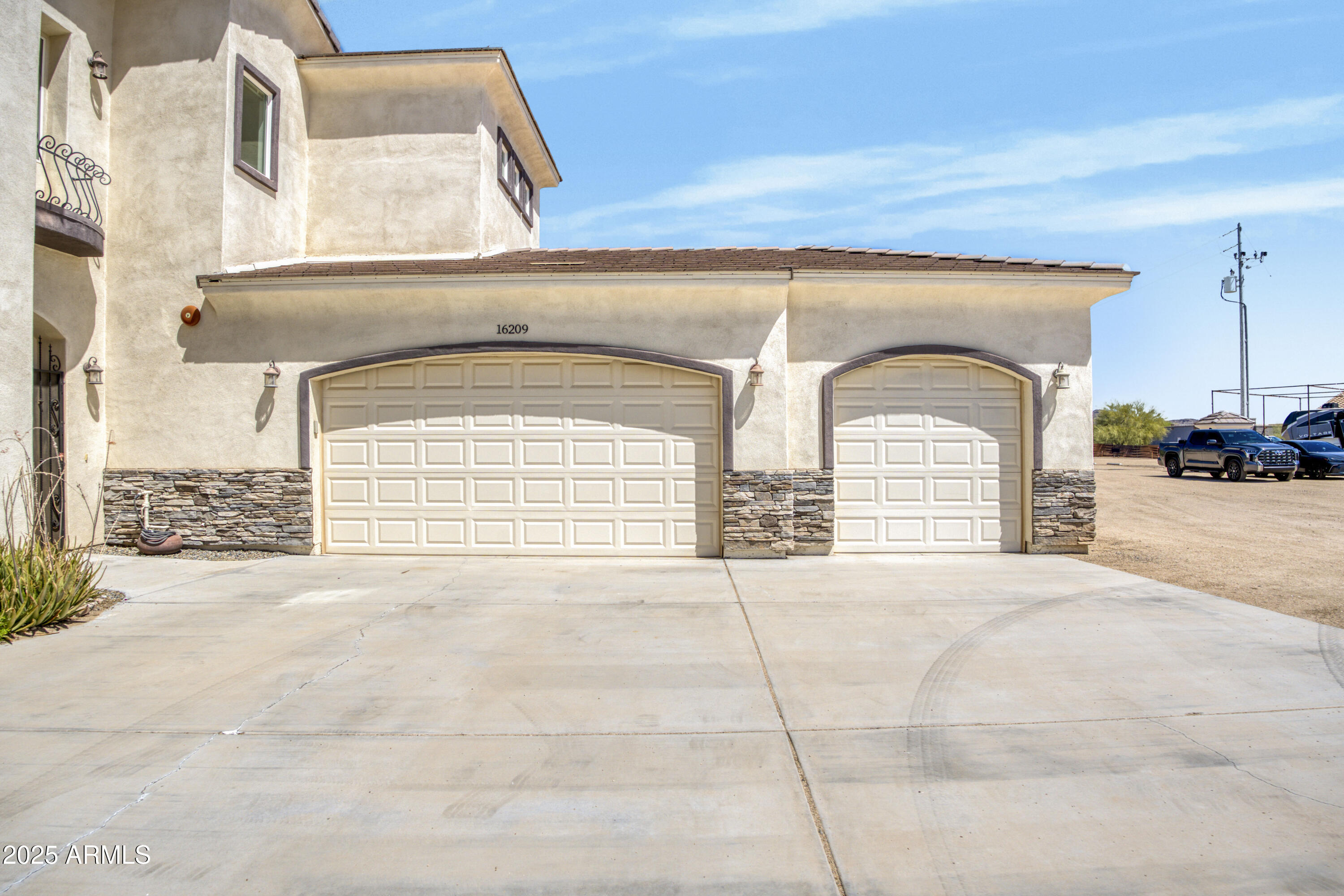 16209 W SKINNER Road