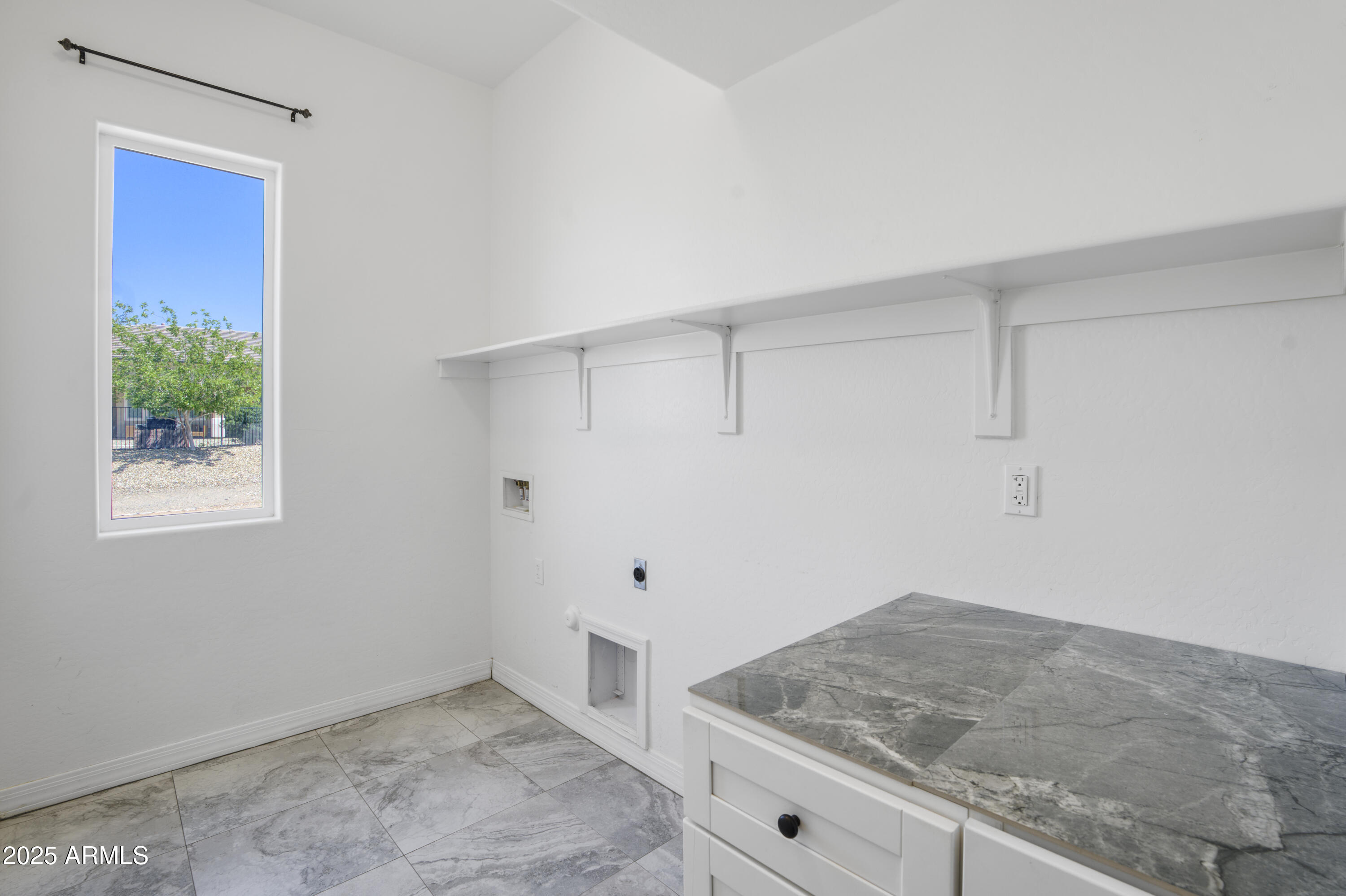 16209 W SKINNER Road