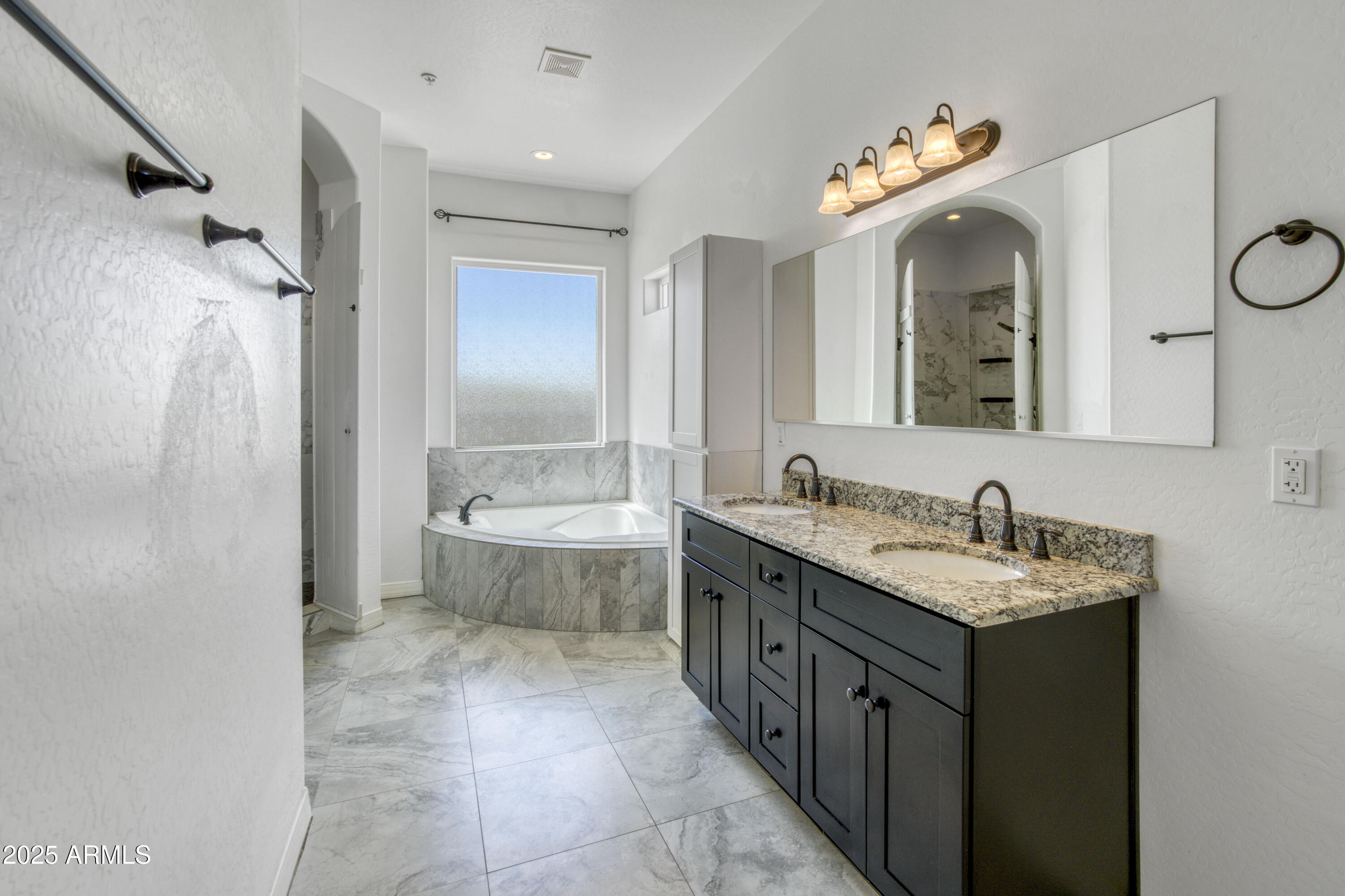 16209 W SKINNER Road