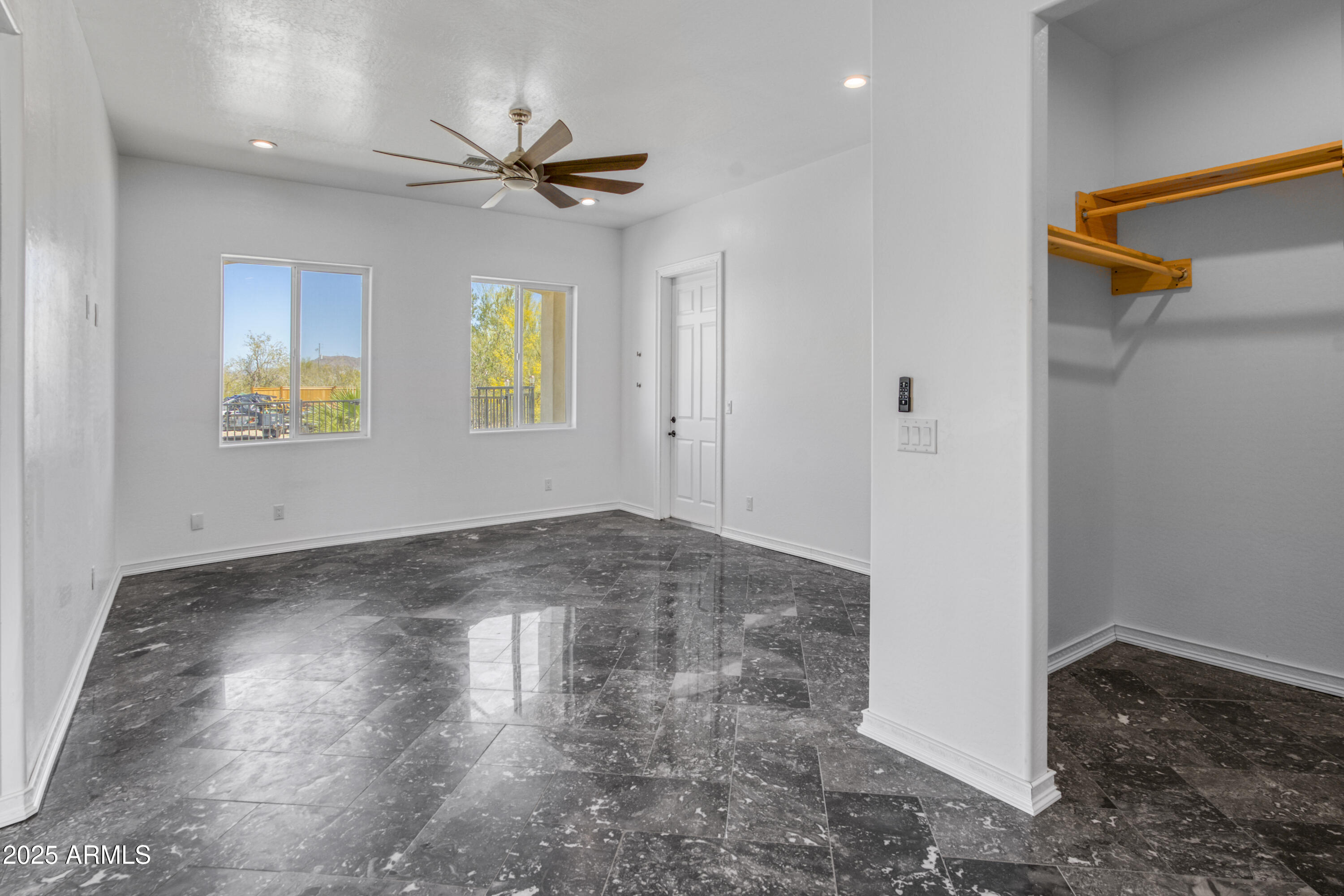 16209 W SKINNER Road