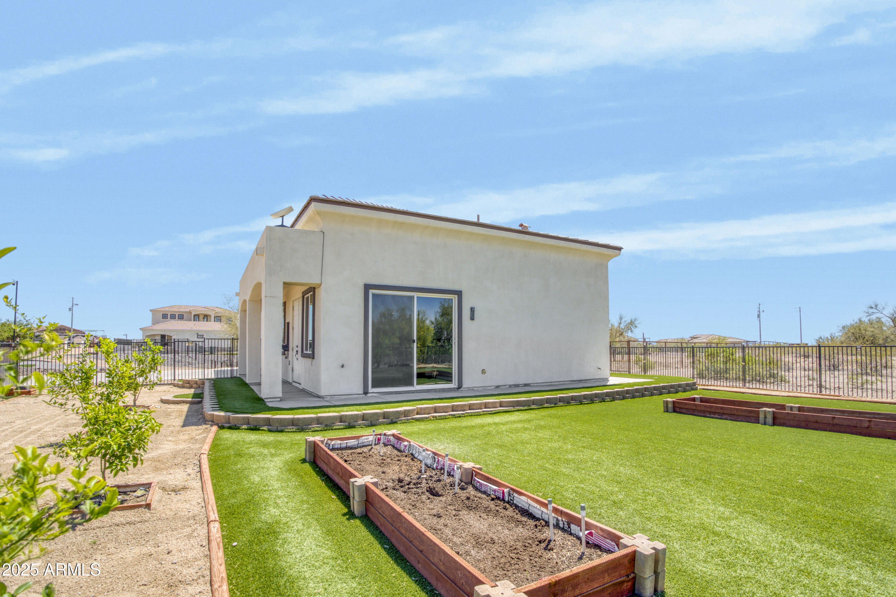 16209 W SKINNER Road