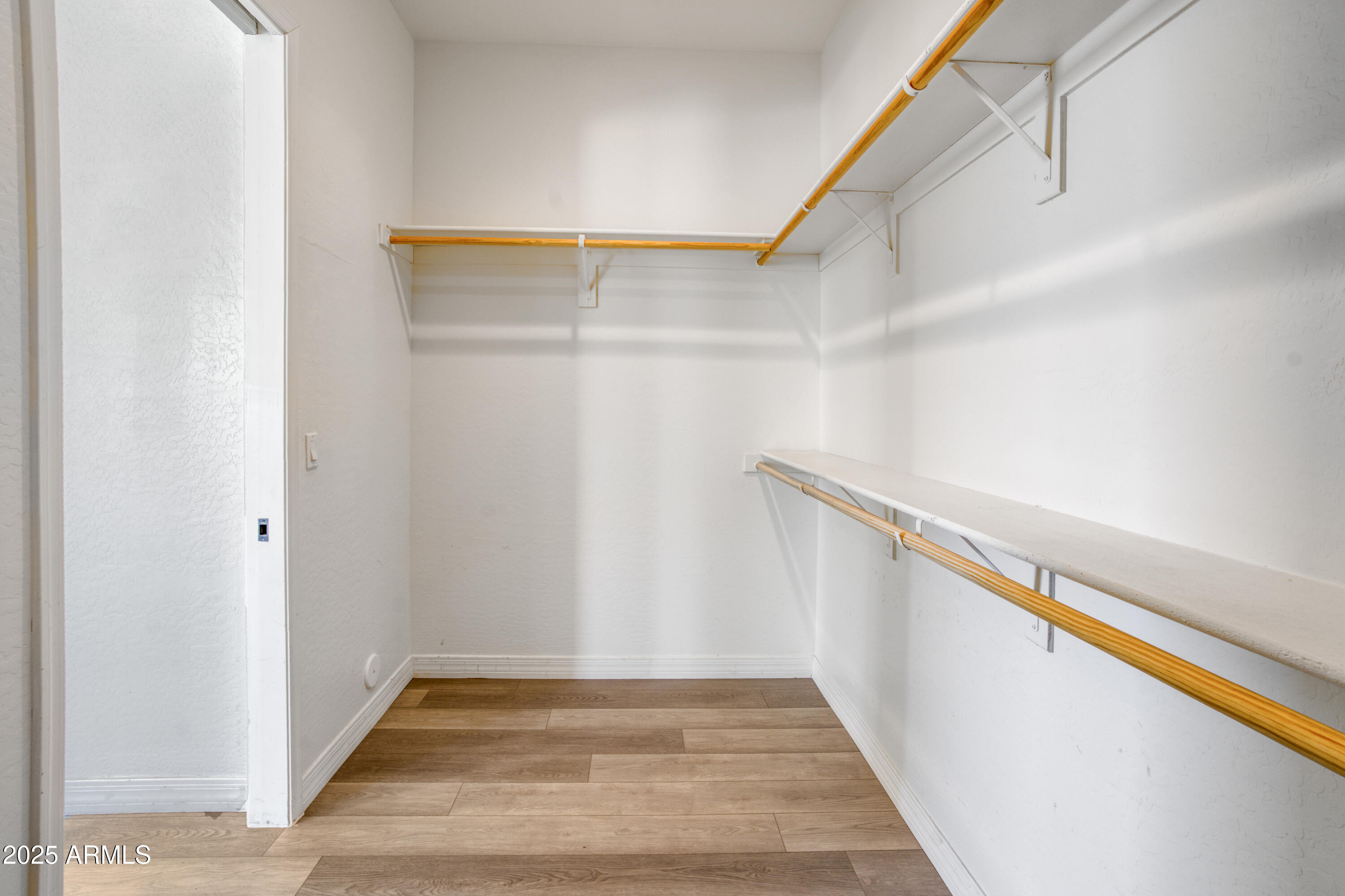 16209 W SKINNER Road