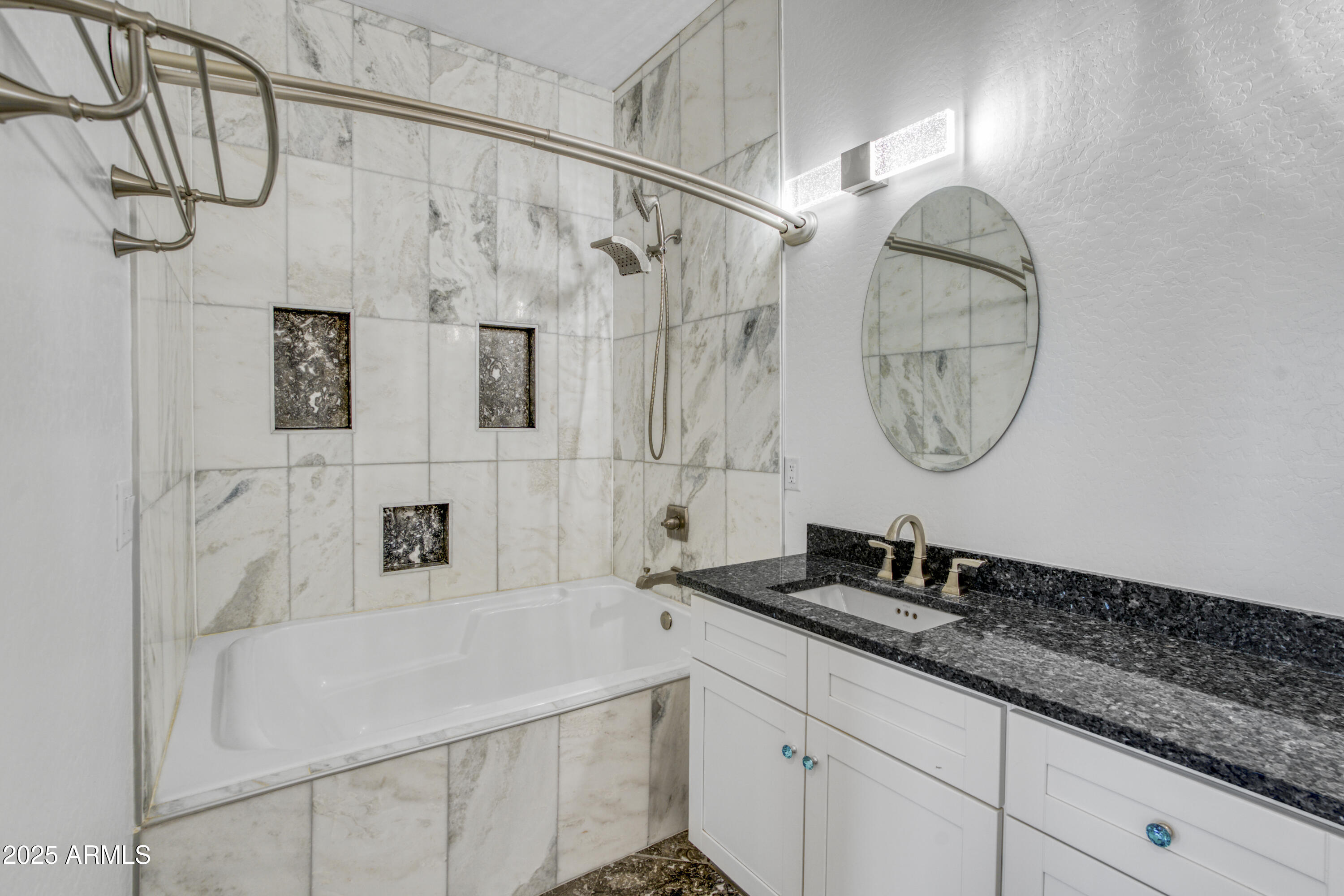 16209 W SKINNER Road