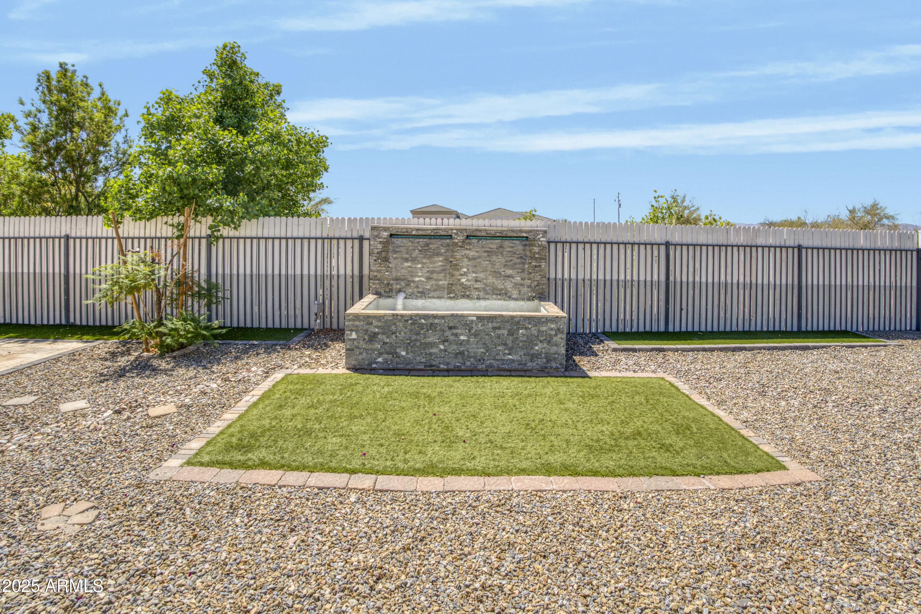 16209 W SKINNER Road