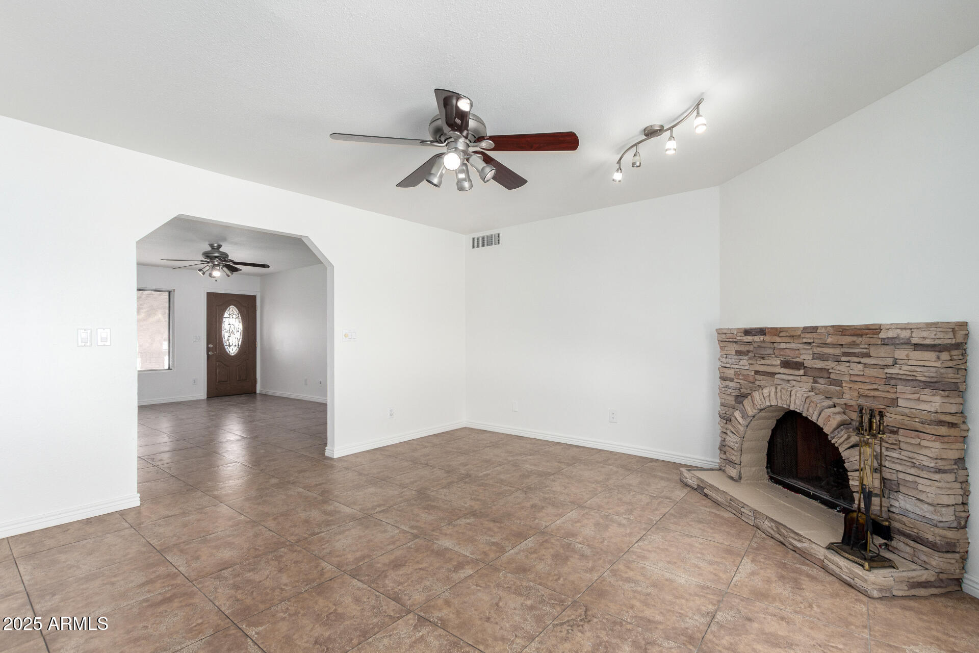 4914 W VILLA MARIA Drive