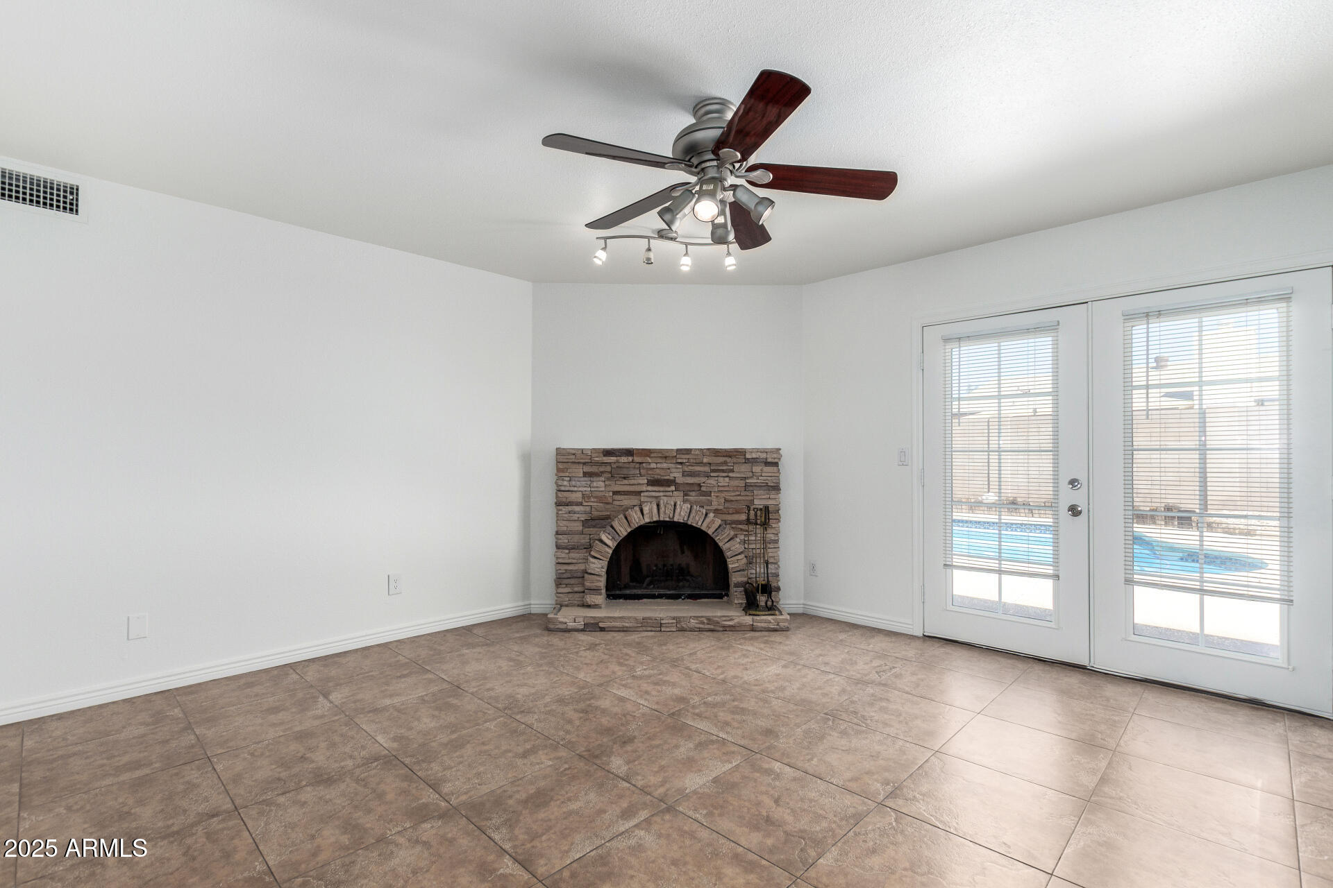 4914 W VILLA MARIA Drive