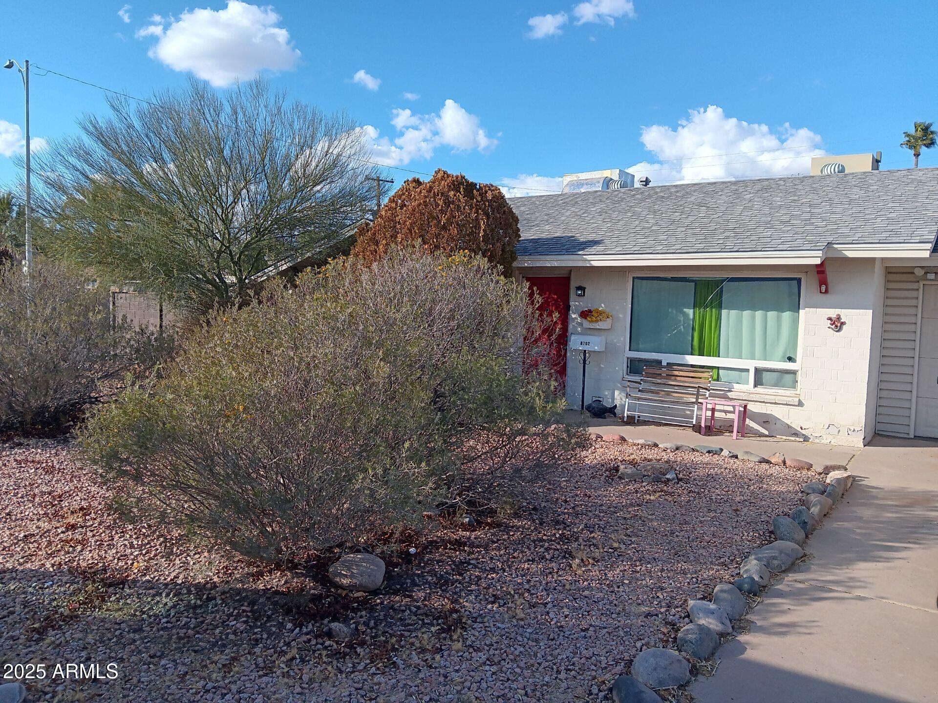 8702 E VERNON Avenue, 0