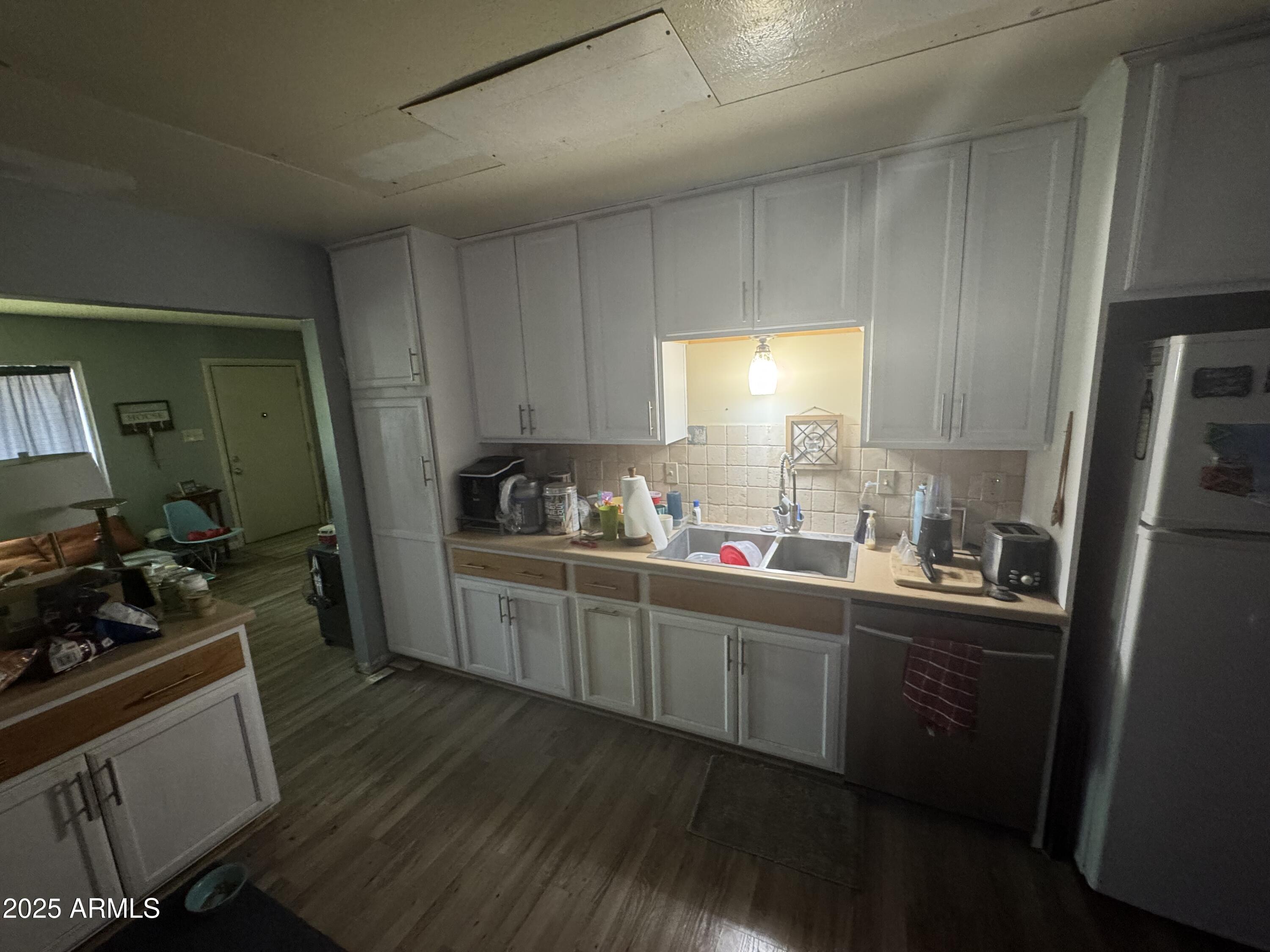 8702 E VERNON Avenue, 0