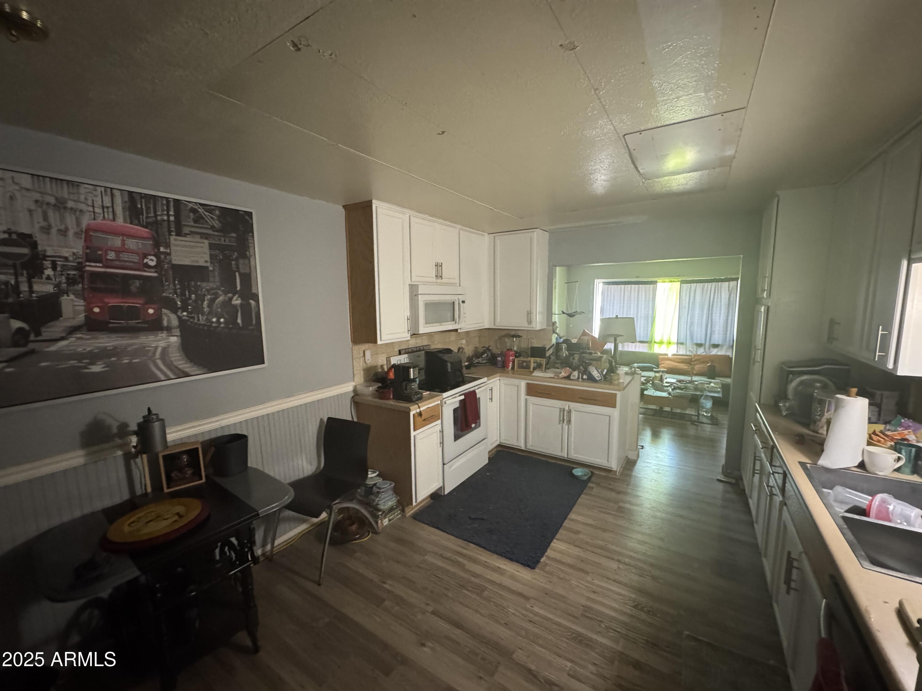 8702 E VERNON Avenue, 0