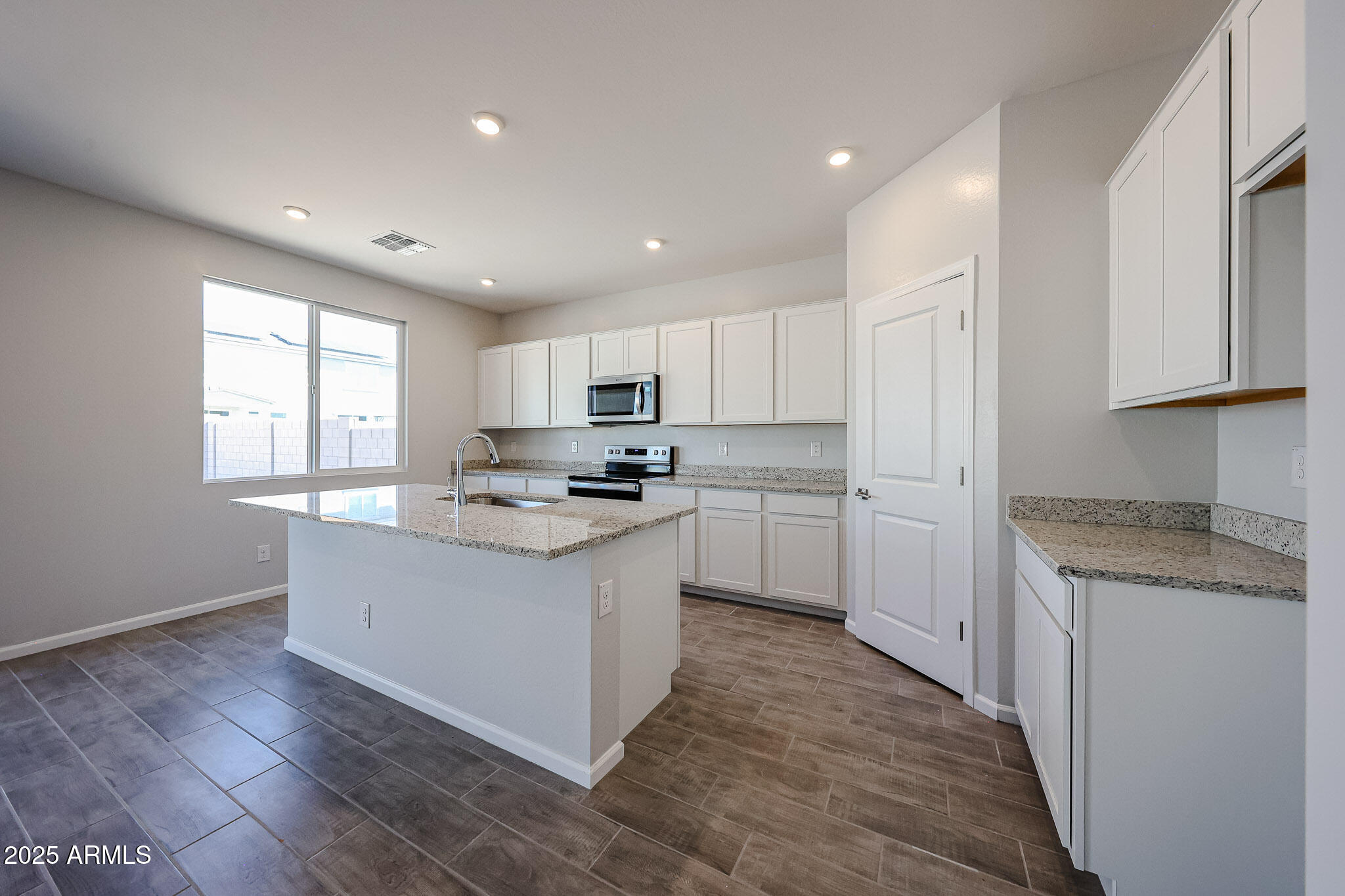 18098 W CREEDANCE Boulevard