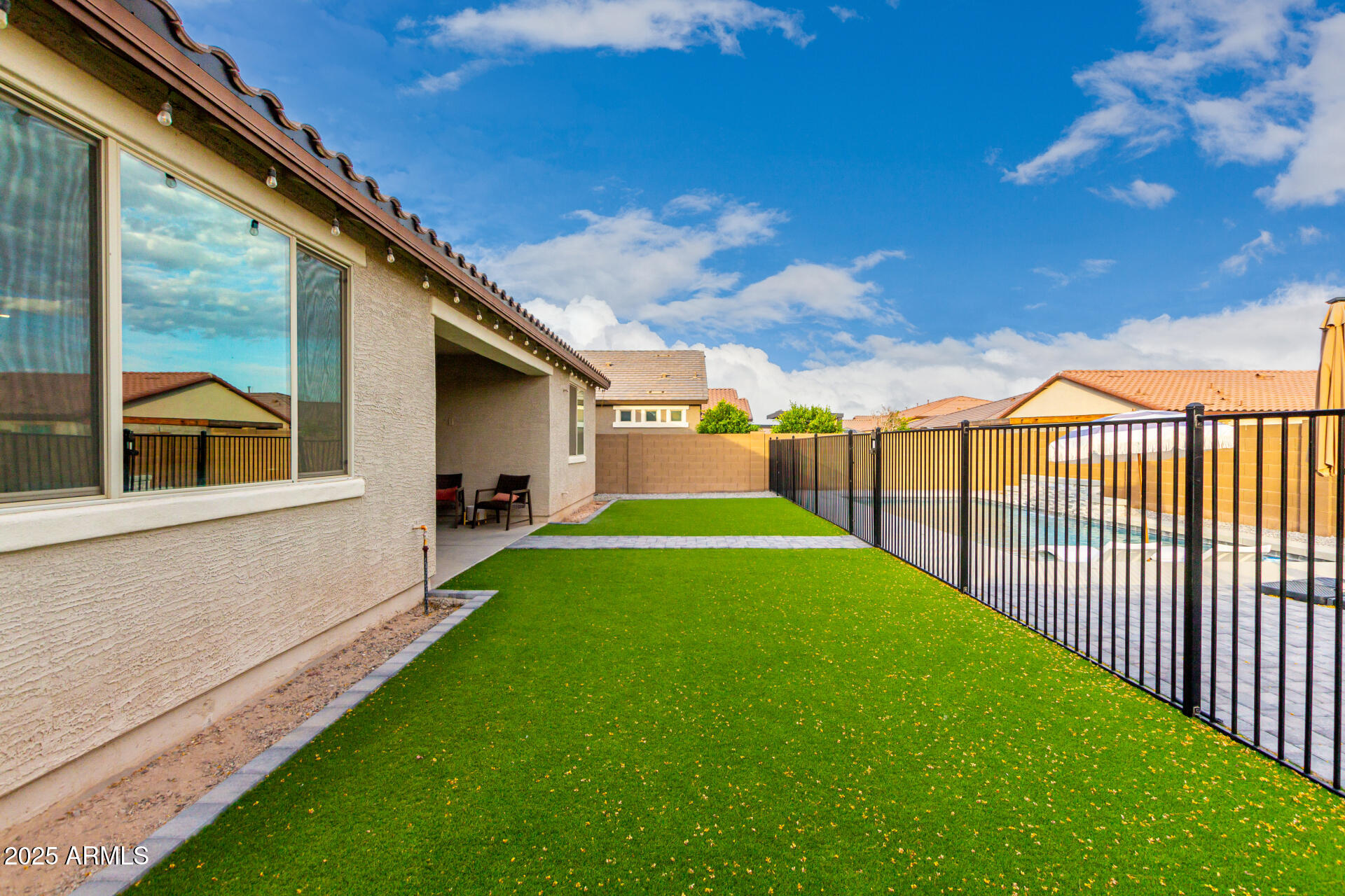 7829 W WARNER Street