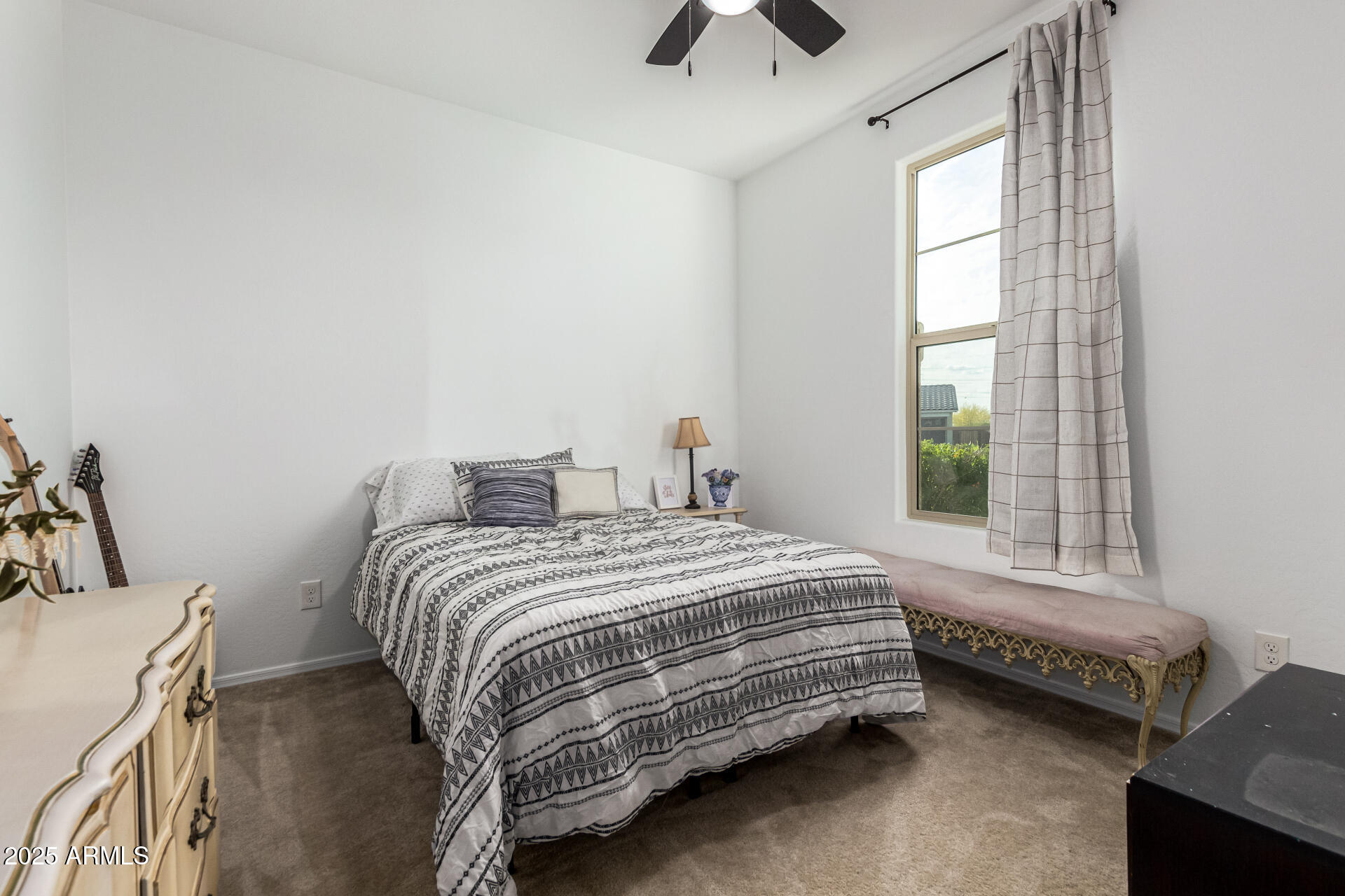 7829 W WARNER Street