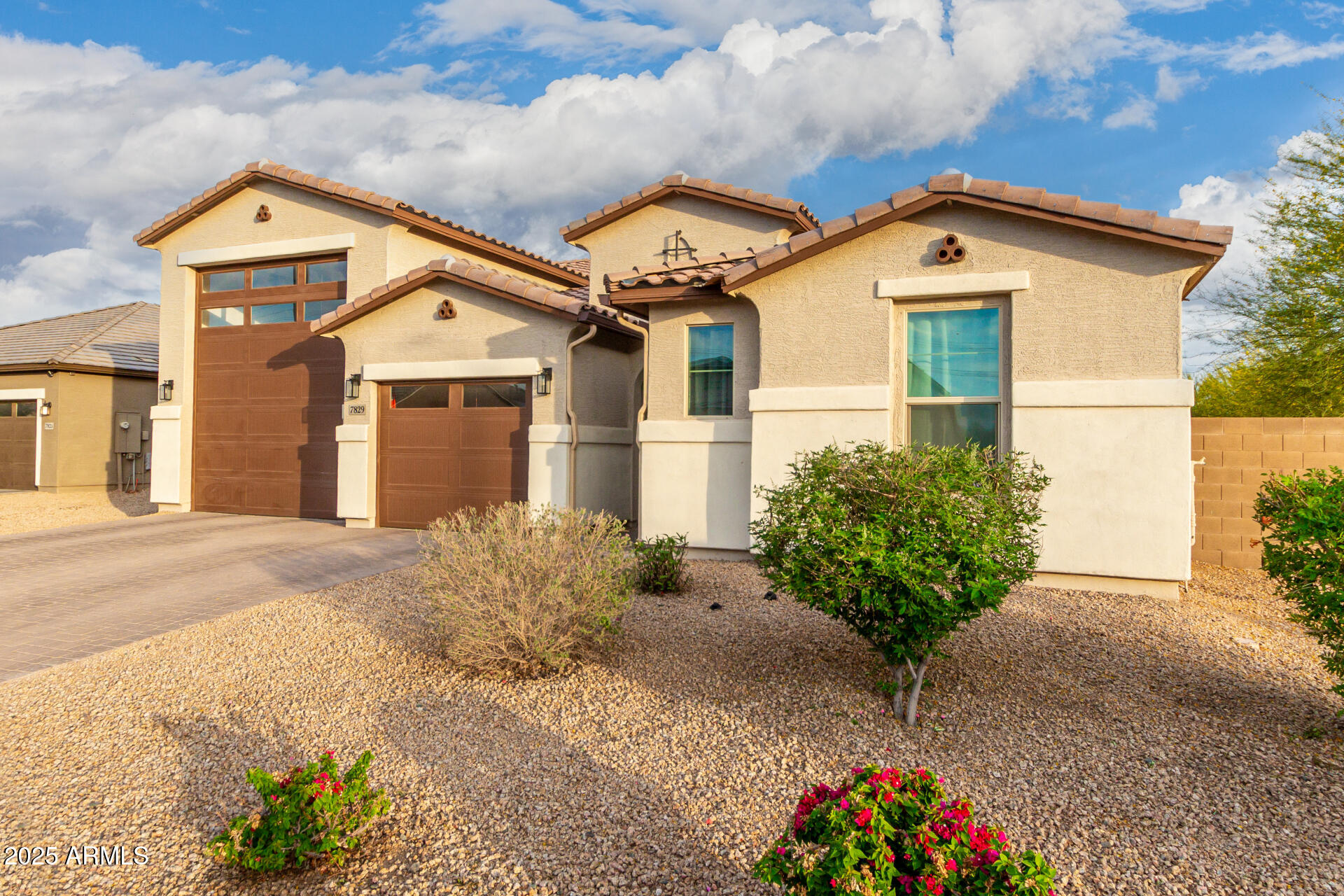 7829 W WARNER Street