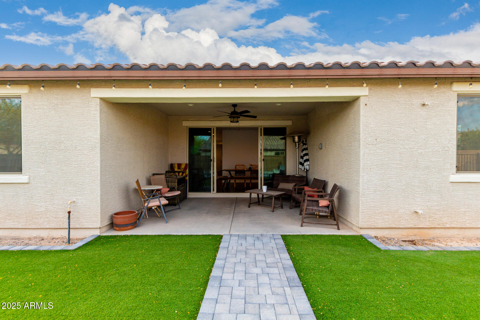 7829 W WARNER Street