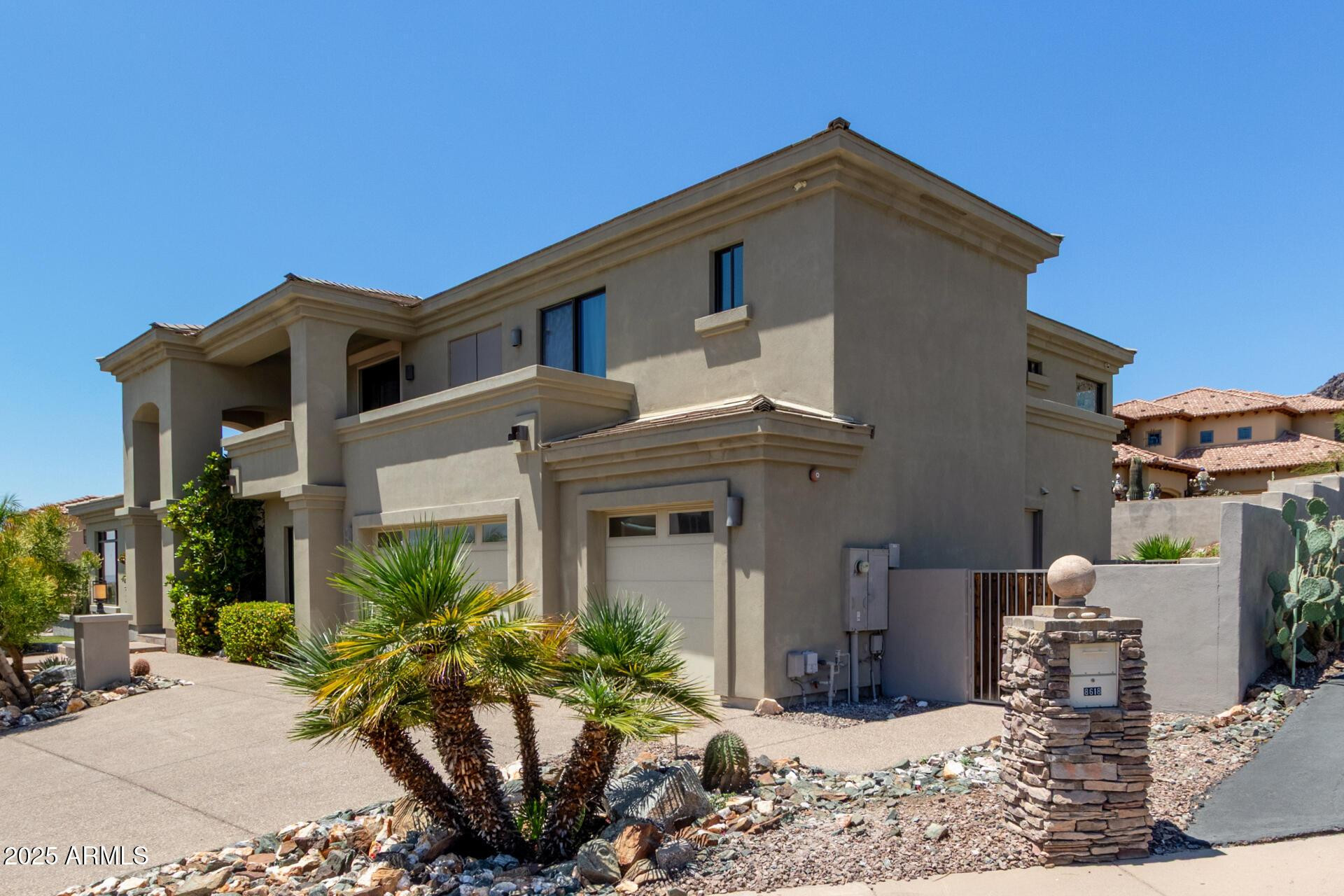 8614 N 17TH Place