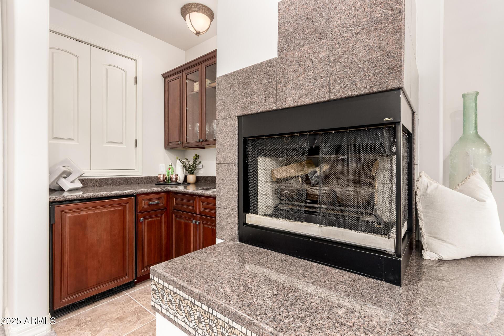 8614 N 17TH Place