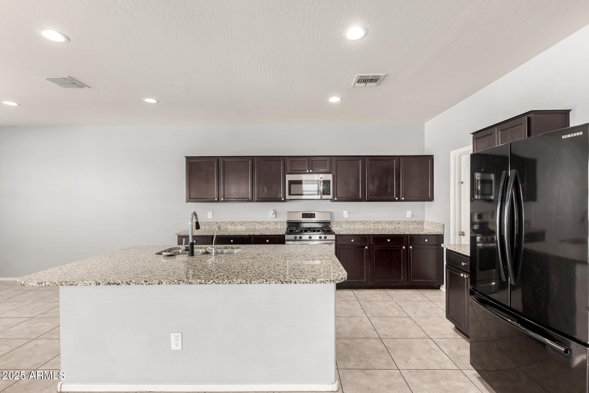 30716 W AMELIA Avenue