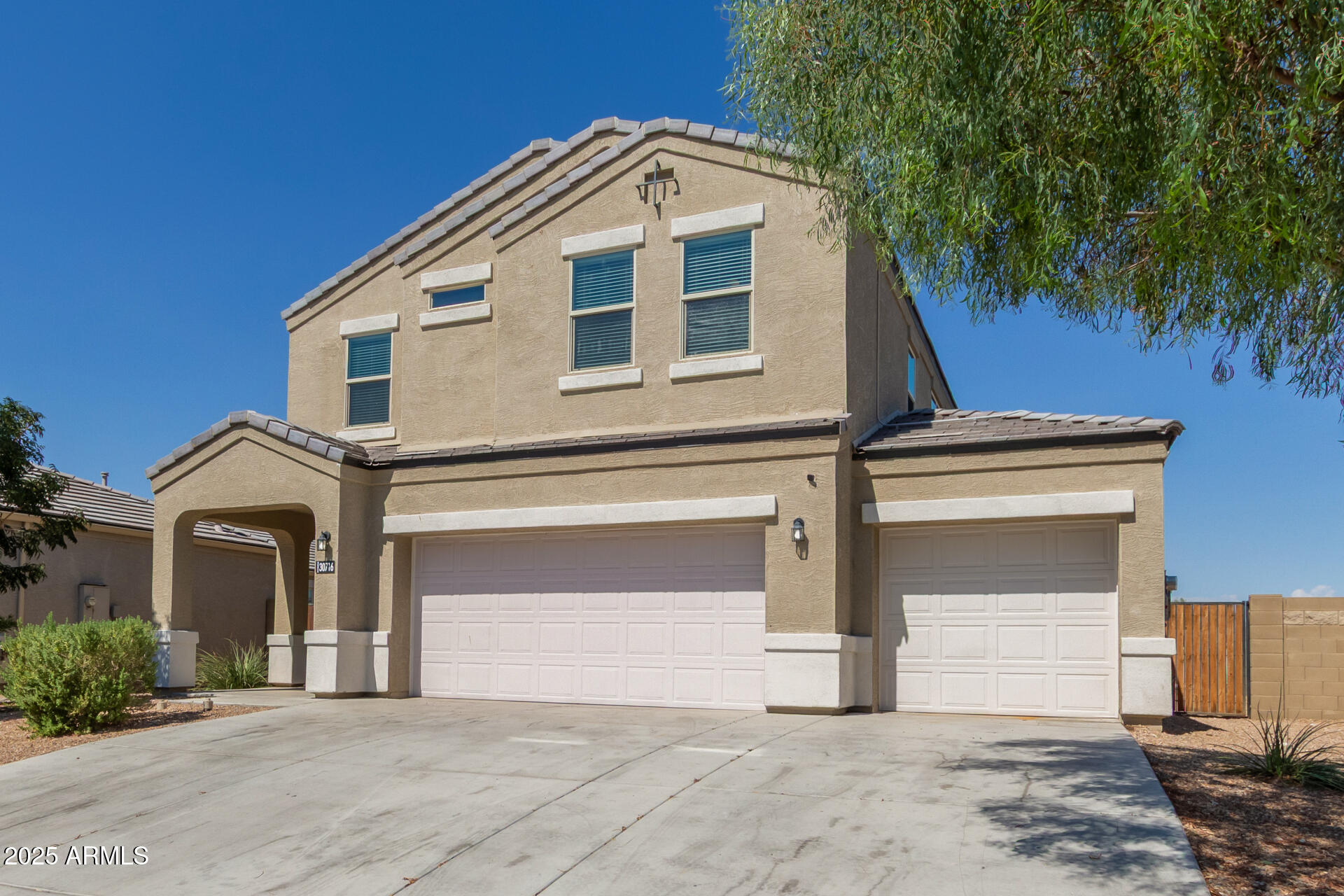 30716 W AMELIA Avenue