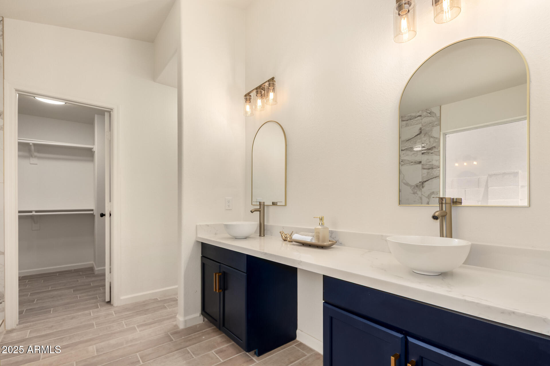 15601 W HAMMOND Drive