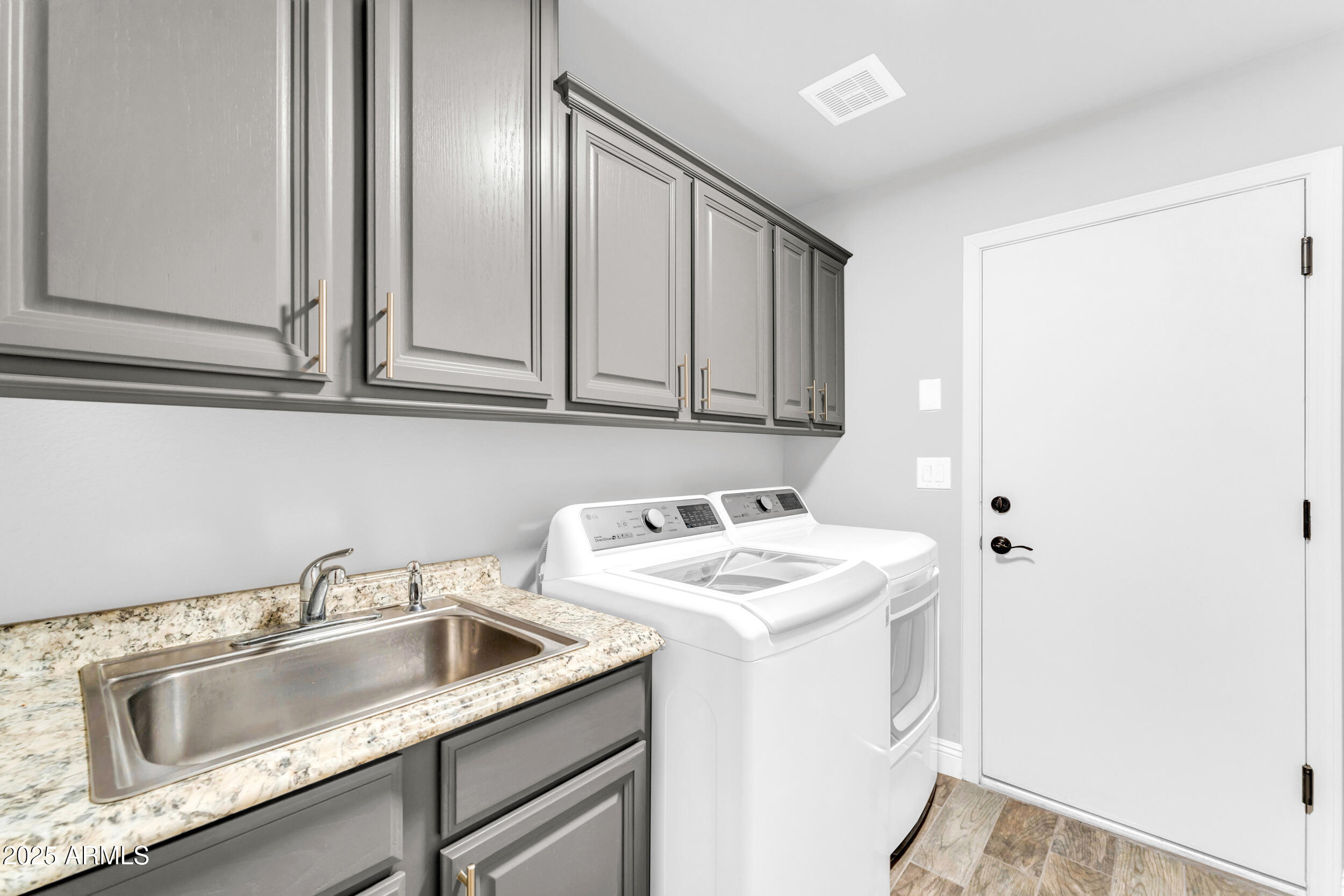 10763 S MUSTANG Drive