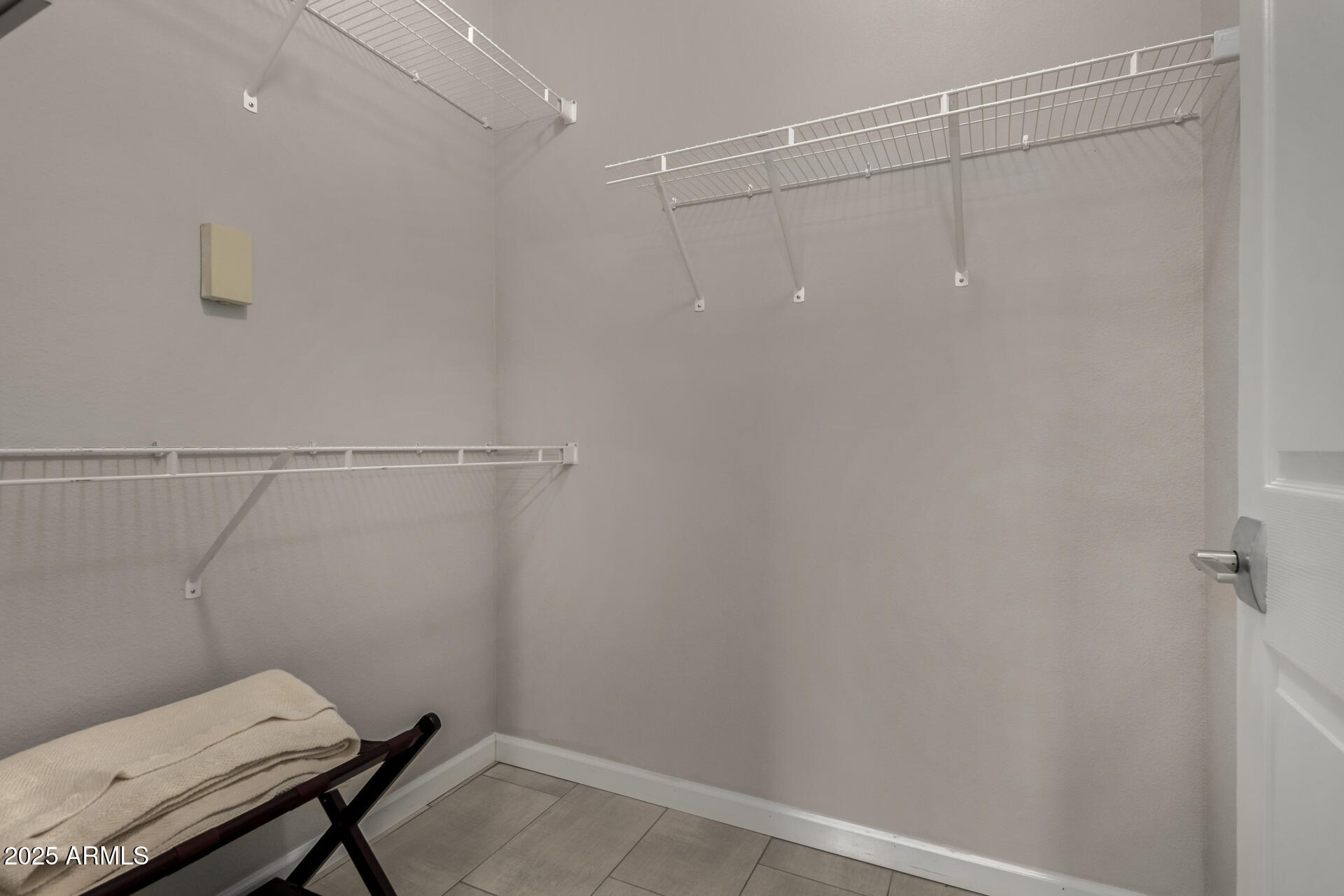 7009 E ACOMA Drive, 1101