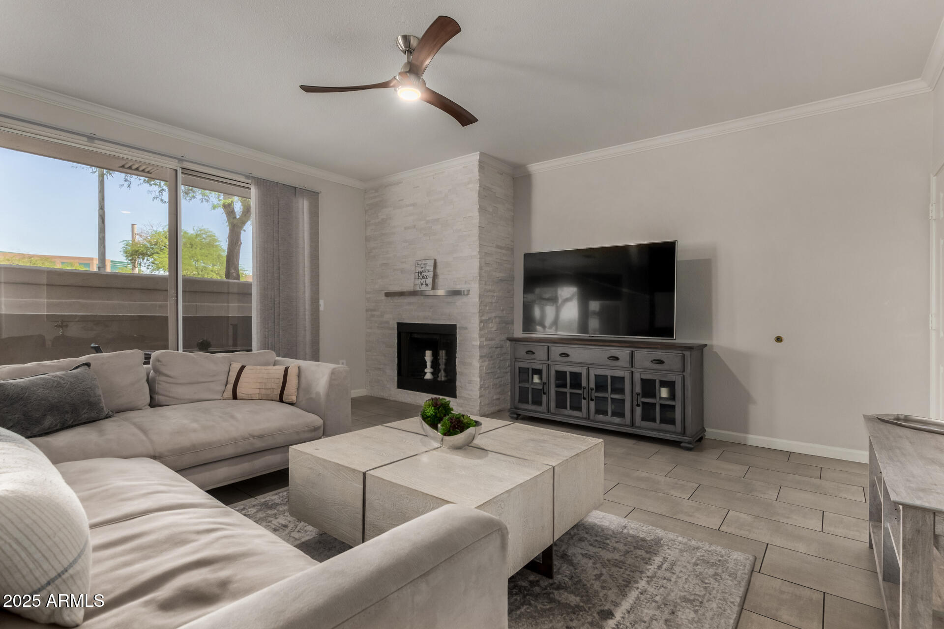 7009 E ACOMA Drive, 1101