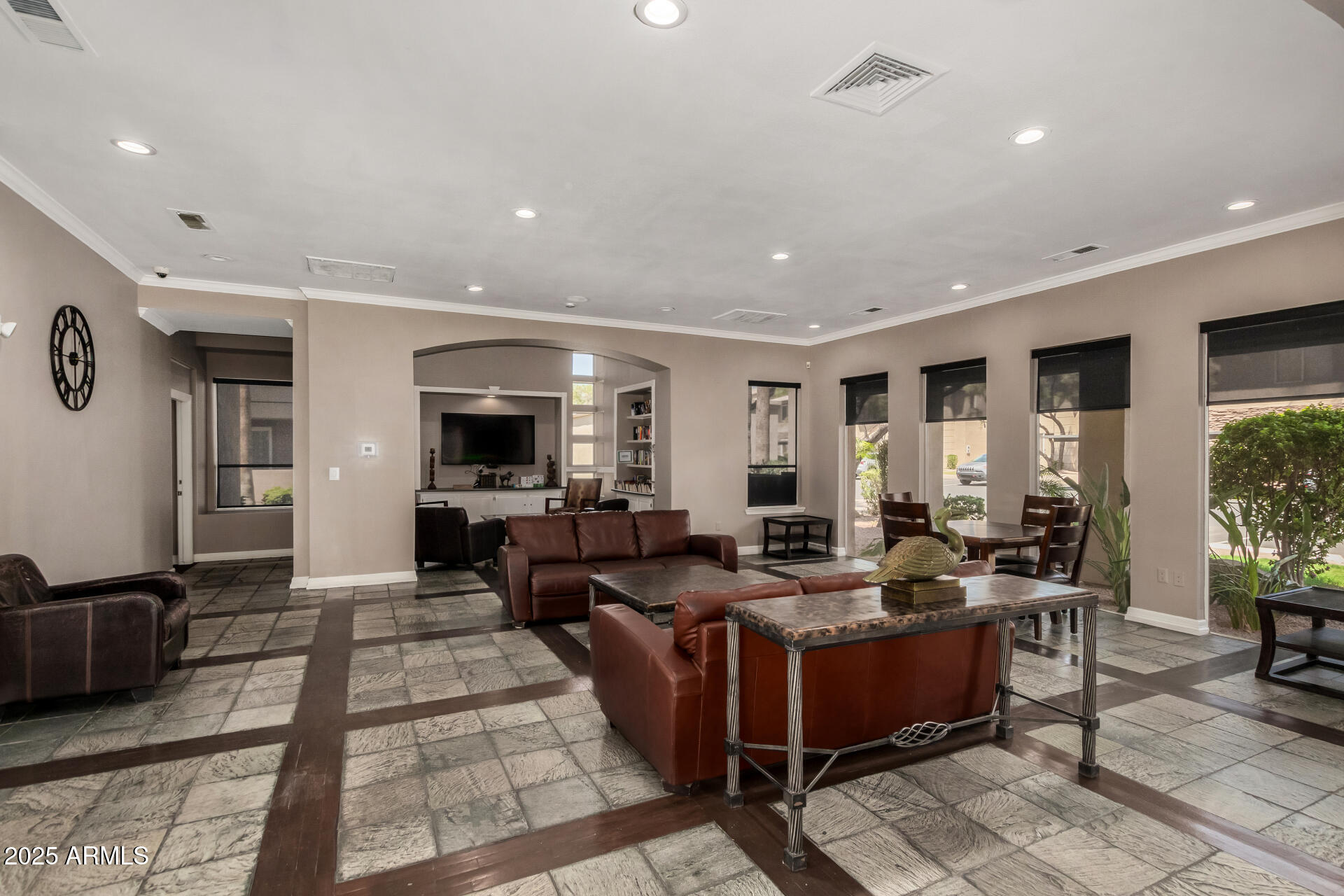 7009 E ACOMA Drive, 1101